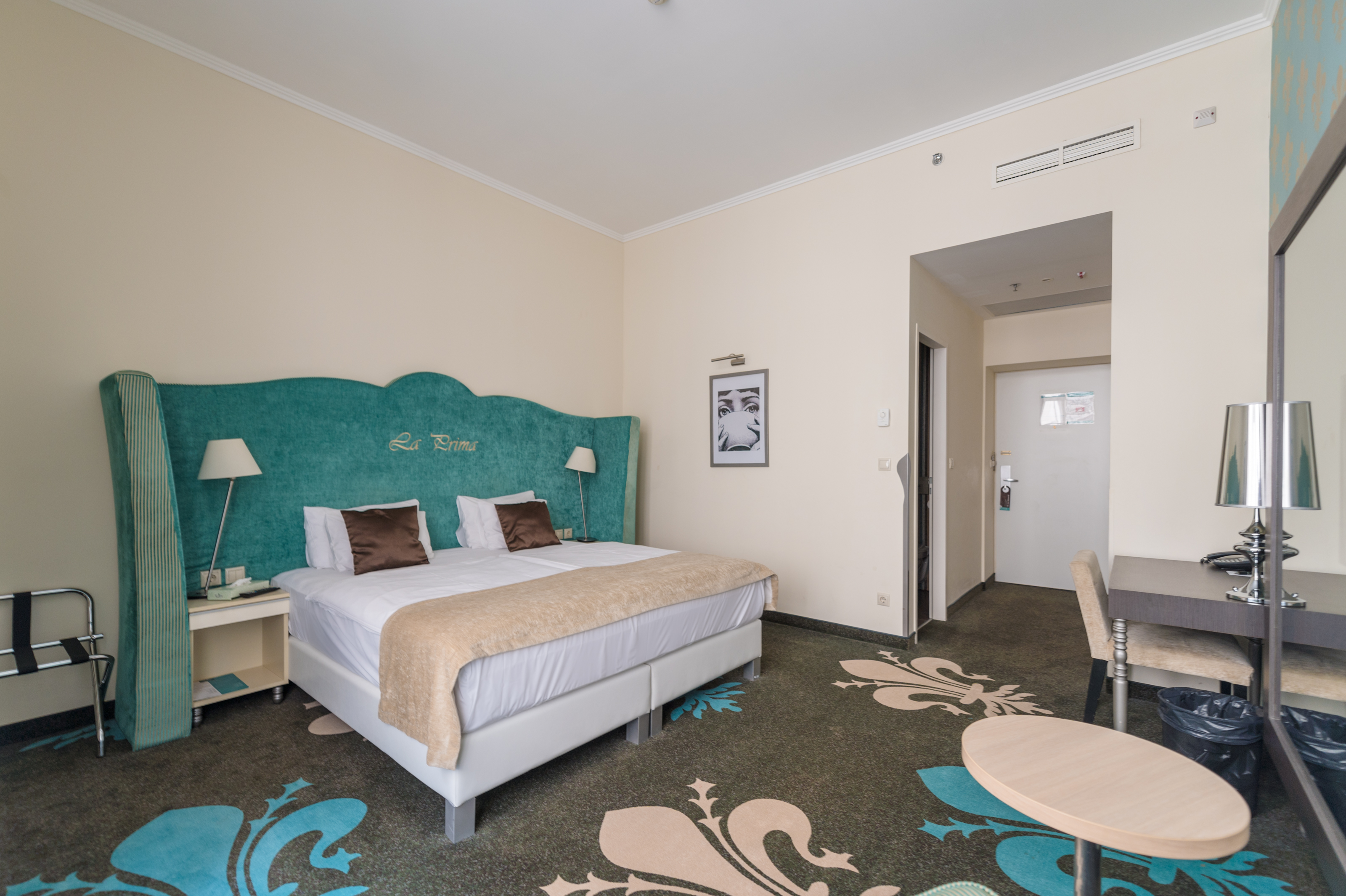 Double Deluxe Premium