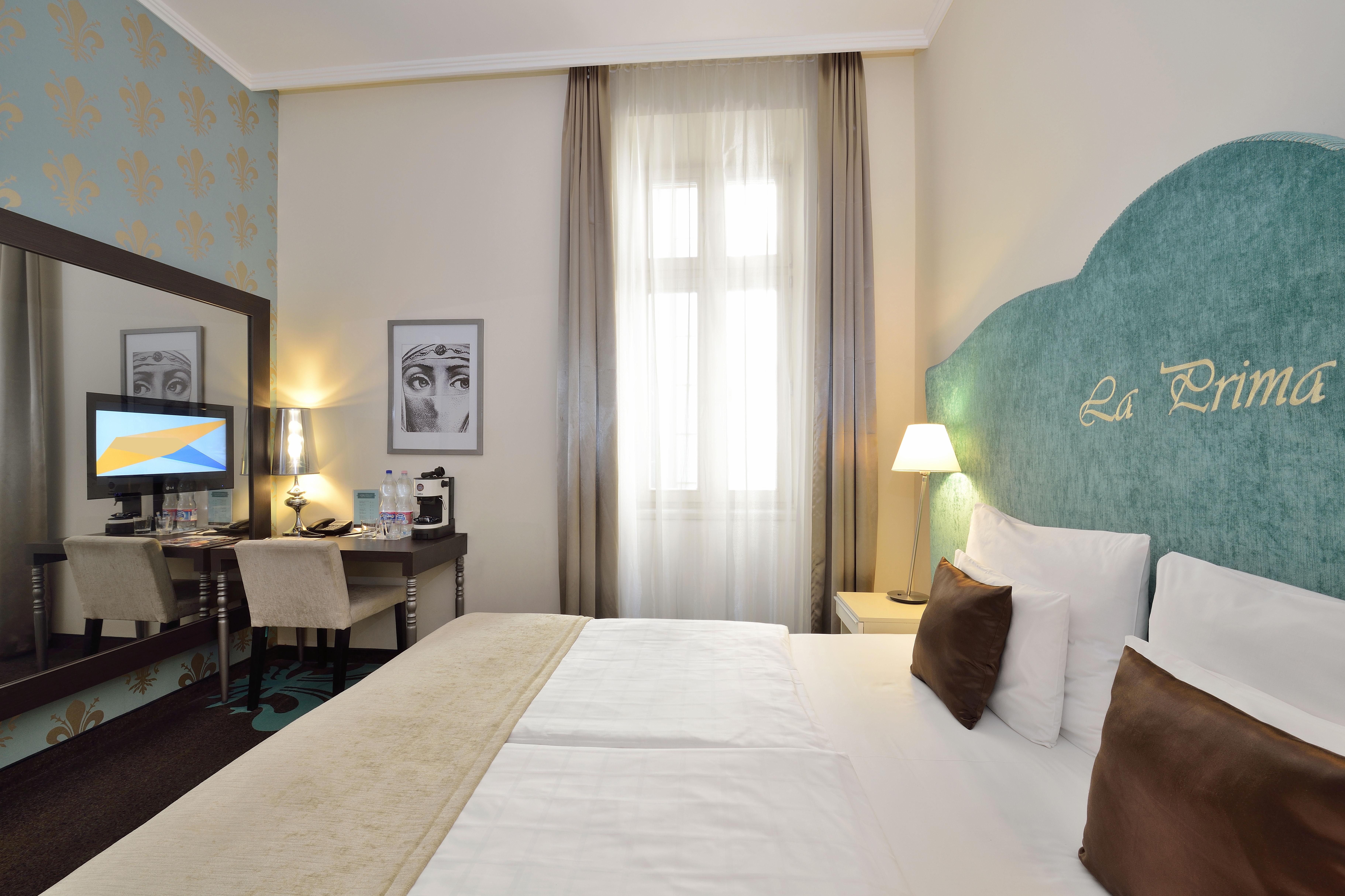 Double or Twin Deluxe