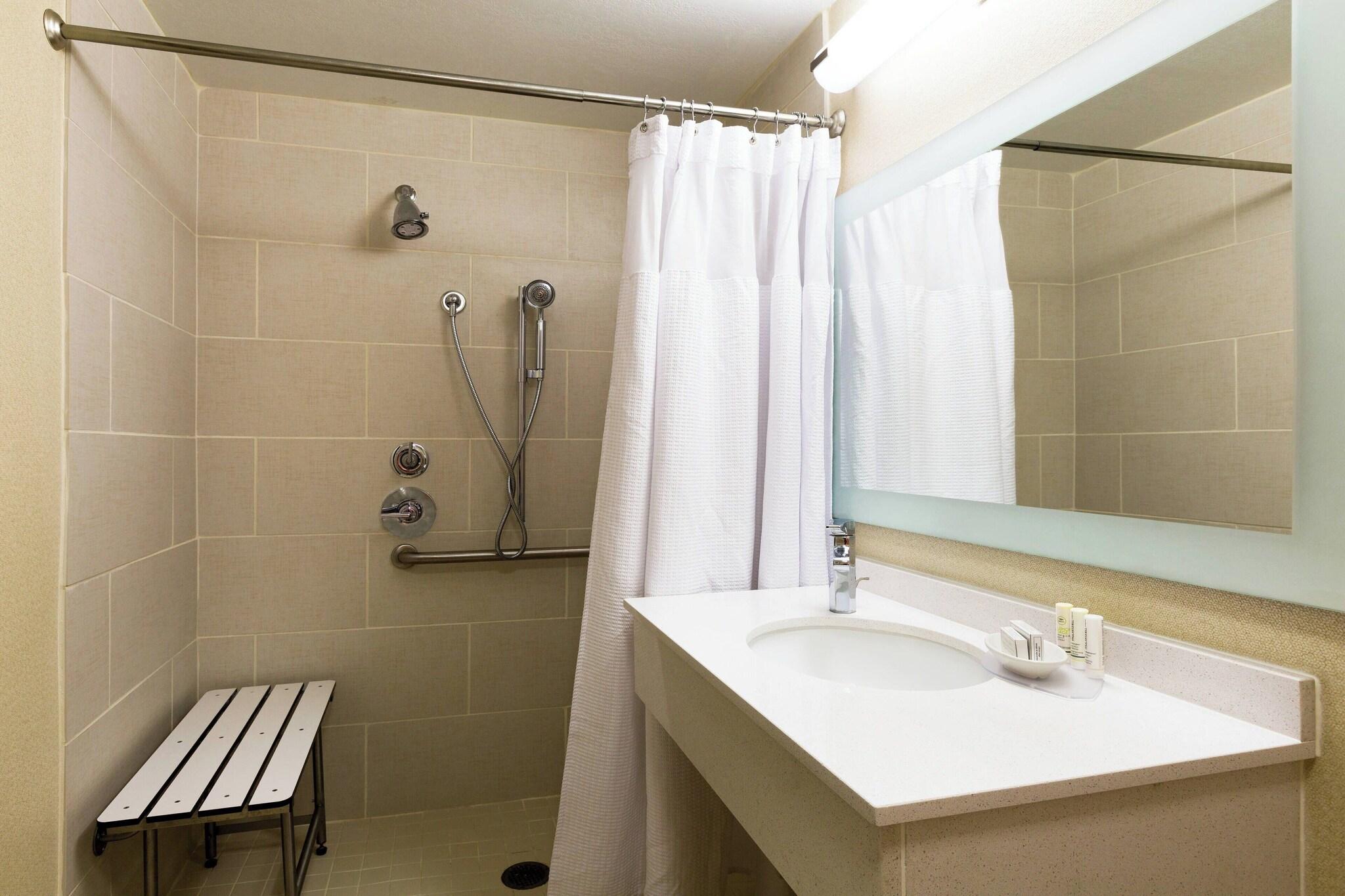 Suite King Size Bed