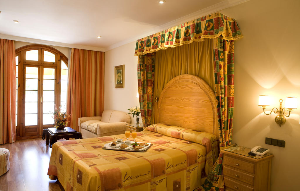 Double or Twin Capacity 3