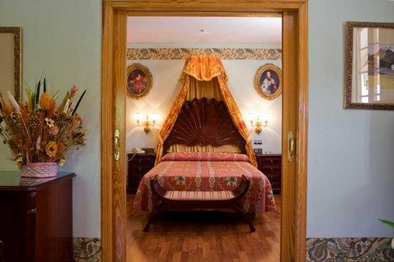 Double or Twin Capacity 3