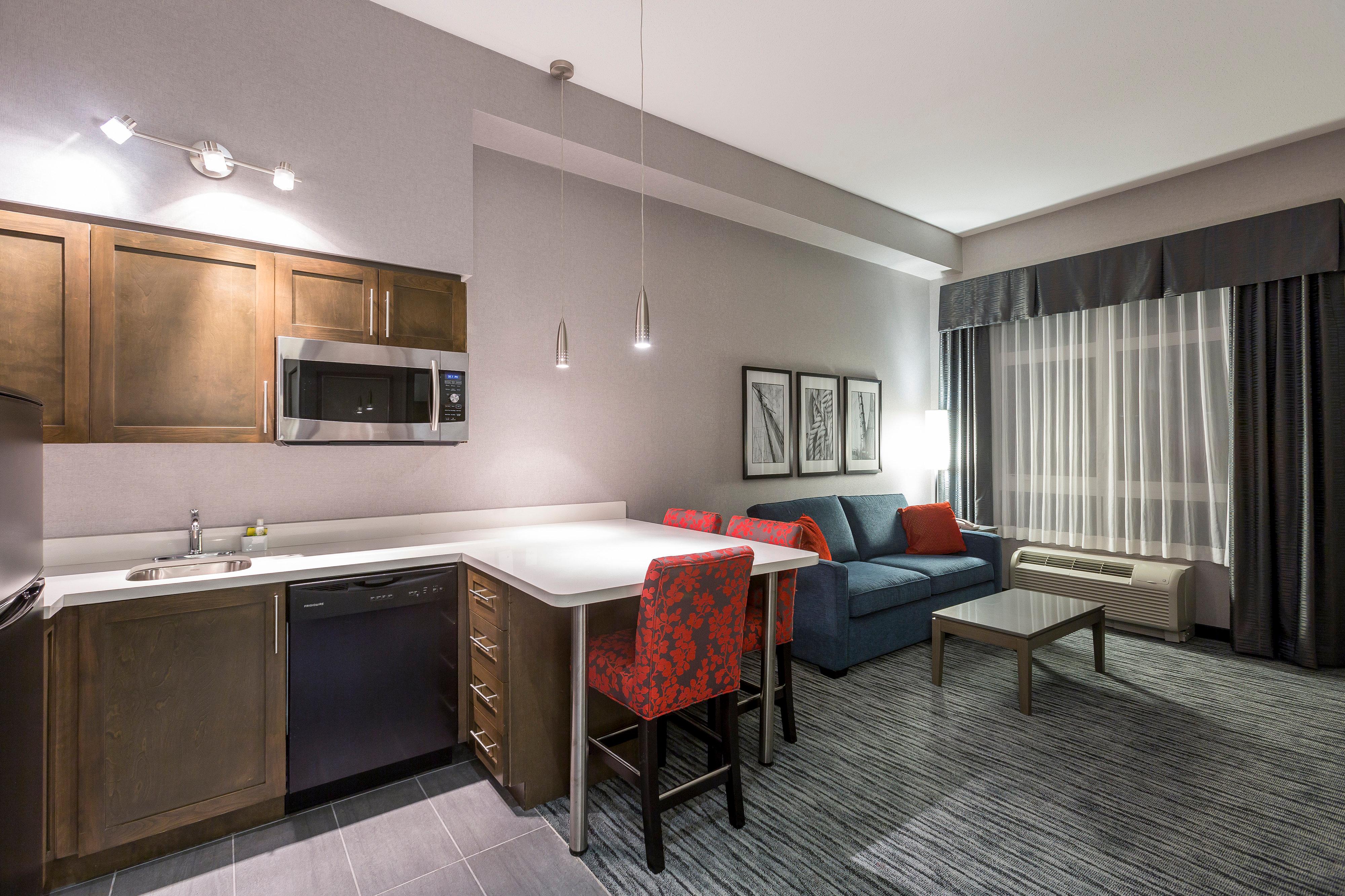Suite with Kitchenette