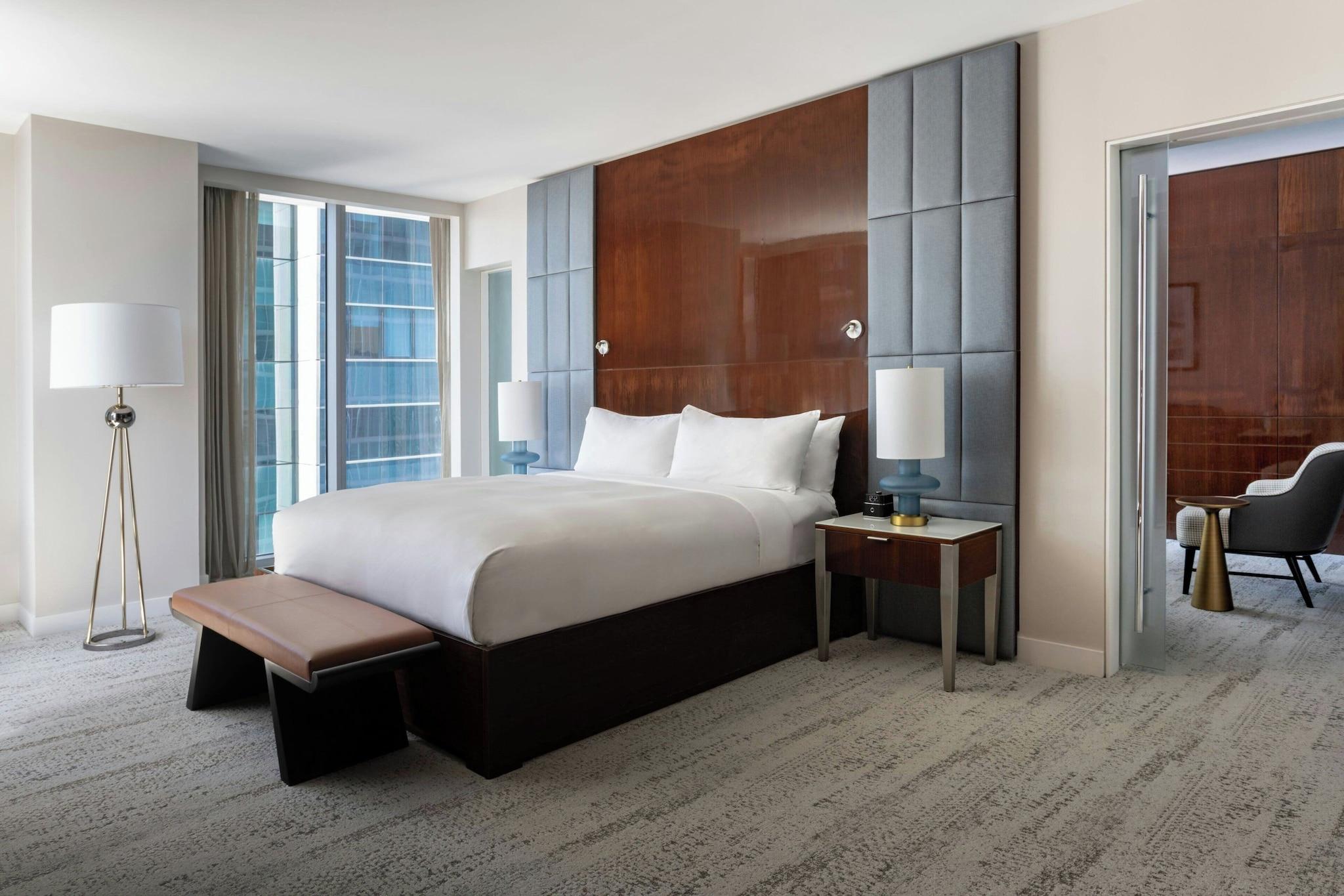 Suite King Bed One Bedroom 