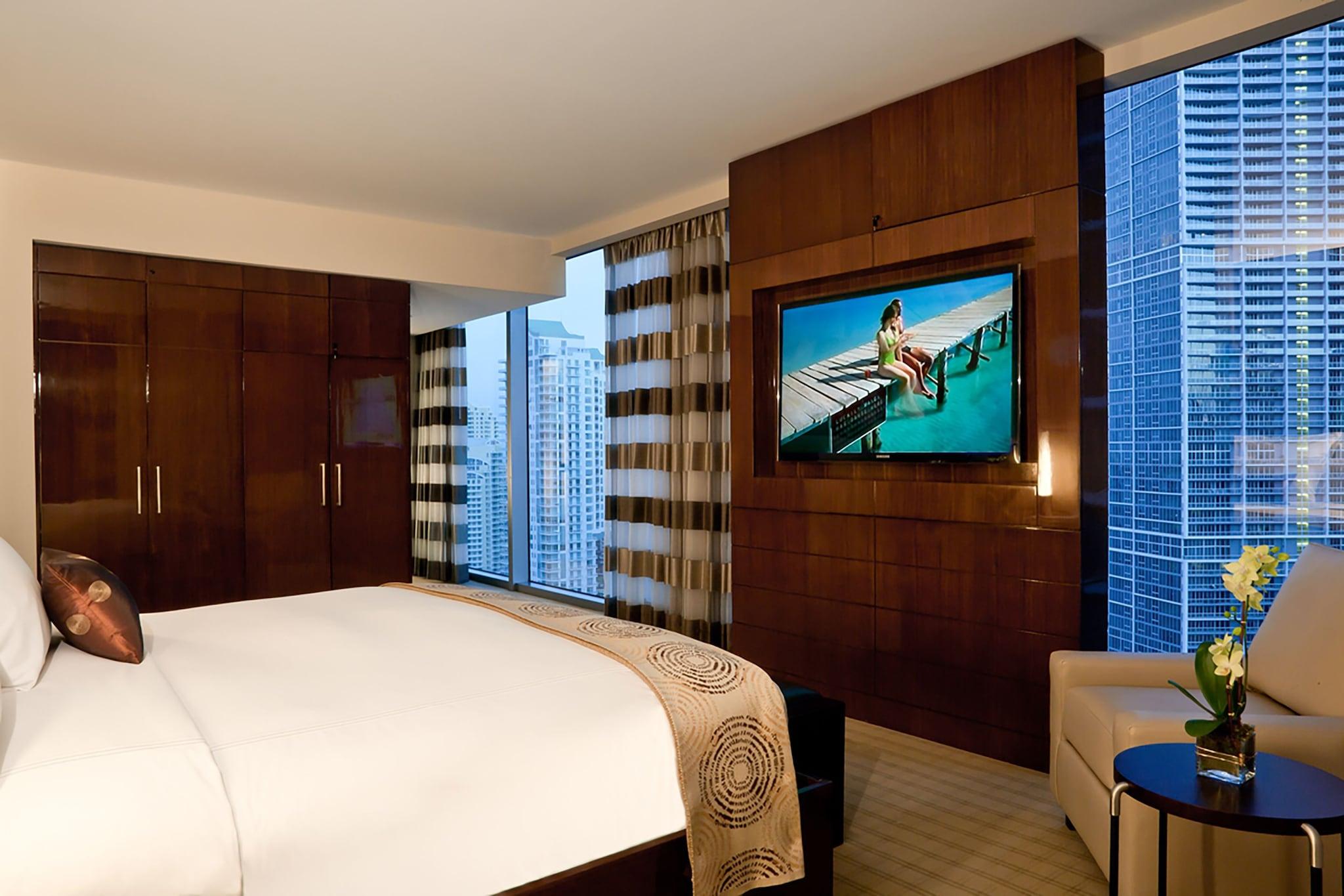 Suite King Bed One Bedroom 