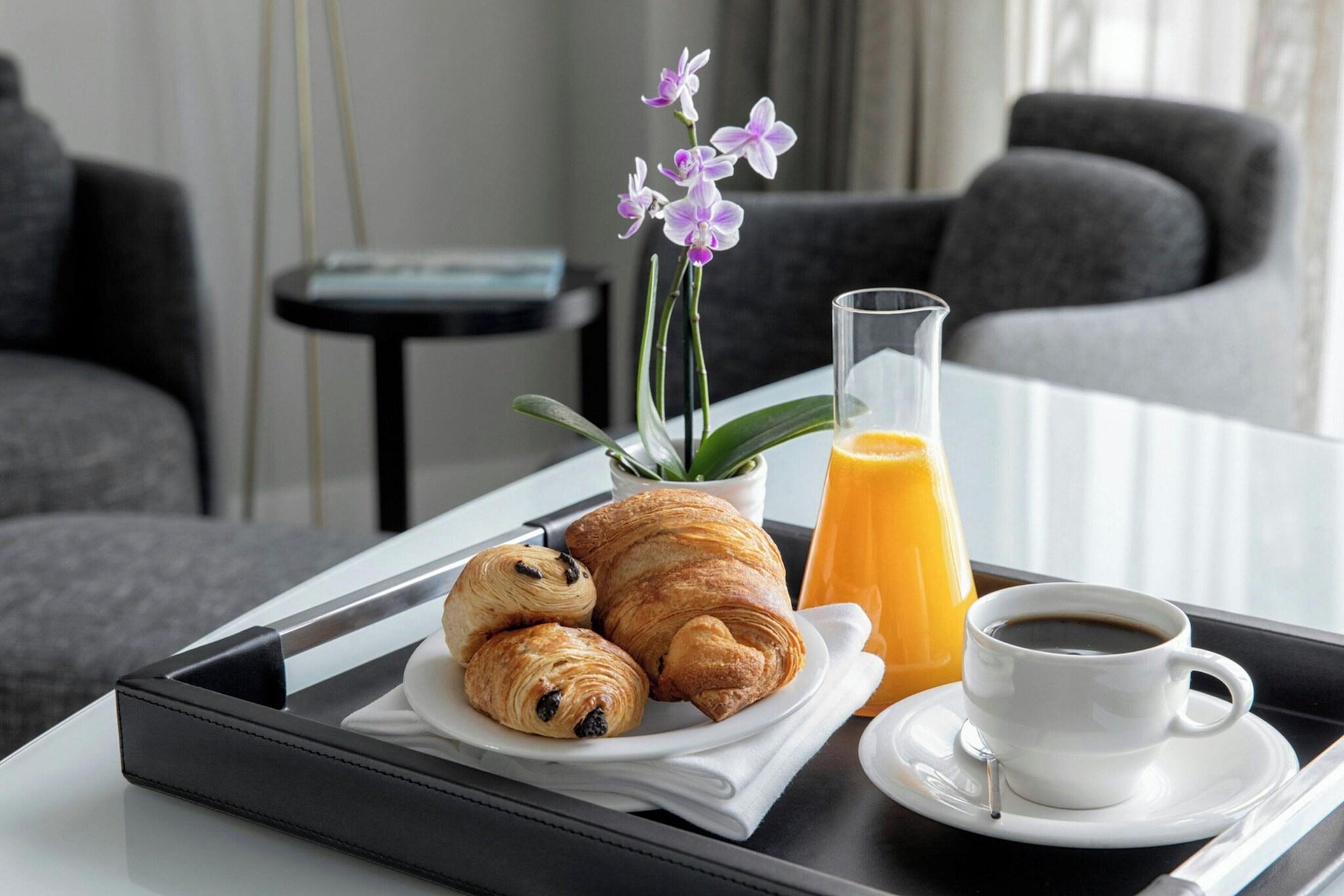 Suite Accessible with Views