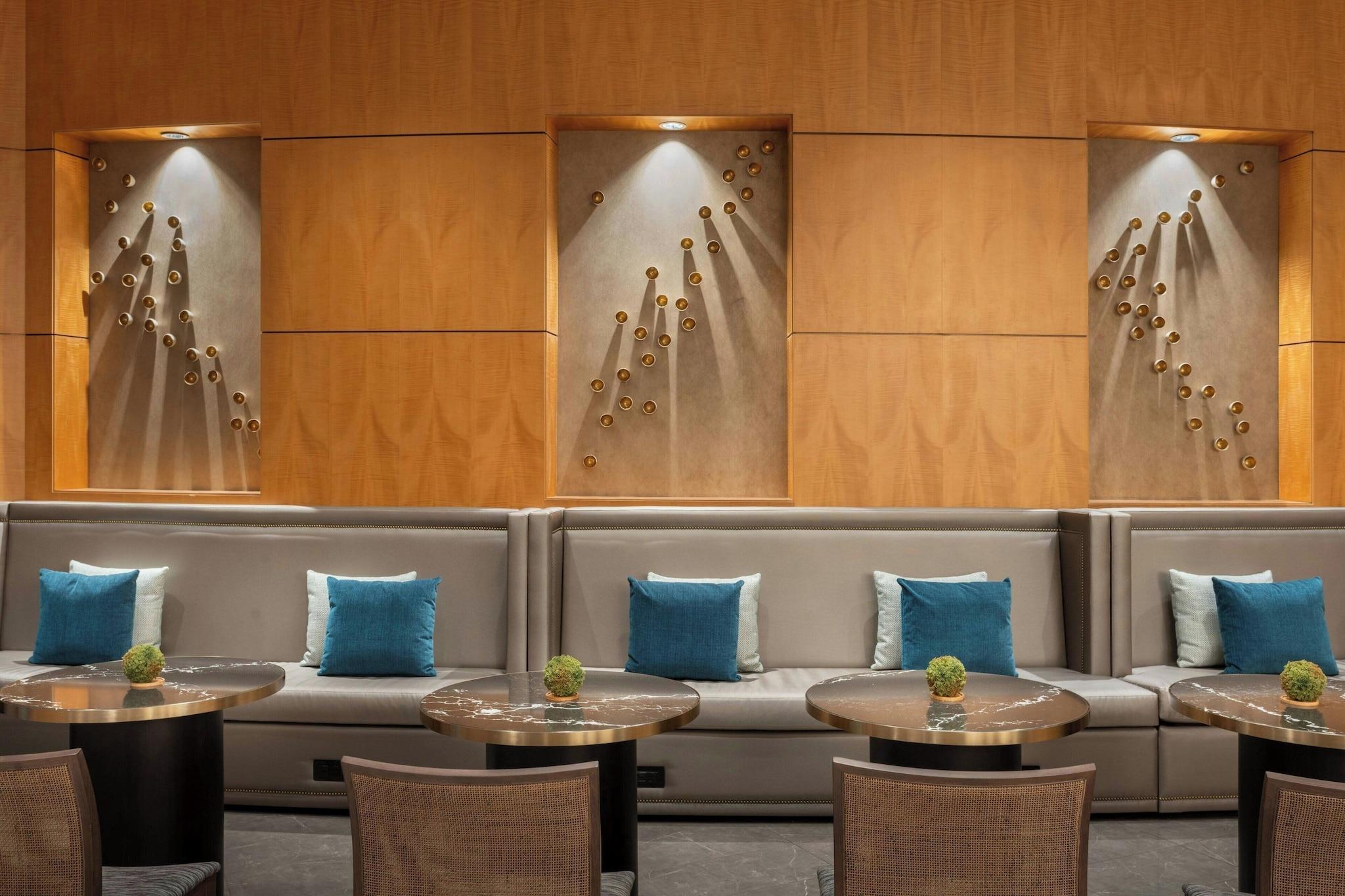 Double City View King Bed