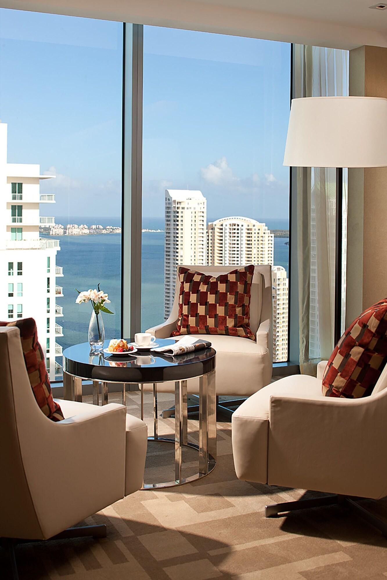 Double City View King Bed