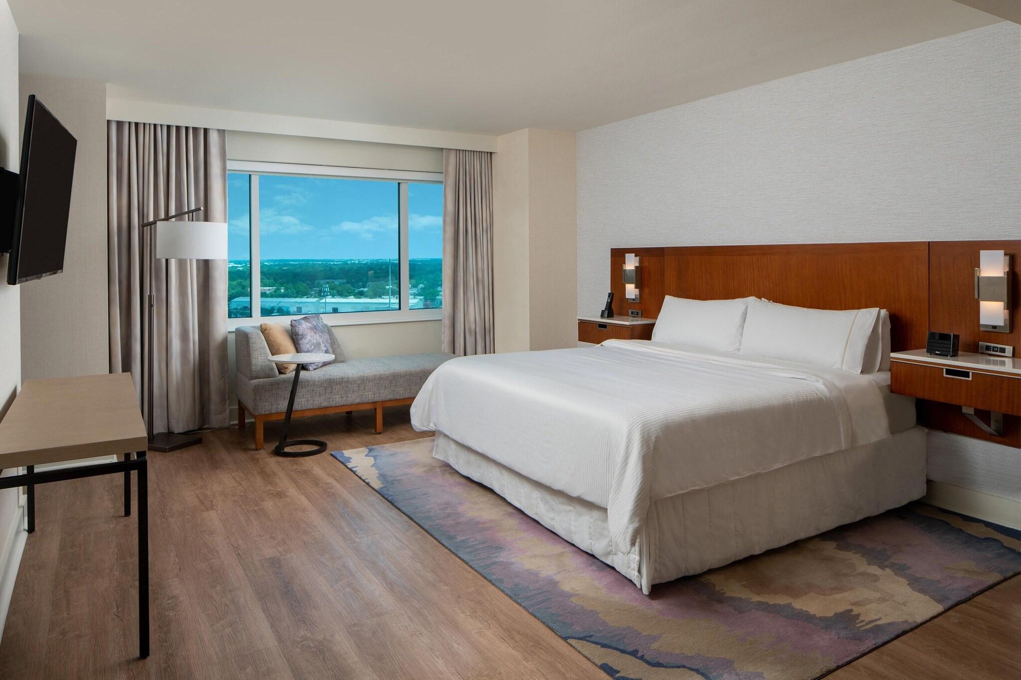 Double Deluxe King Bed