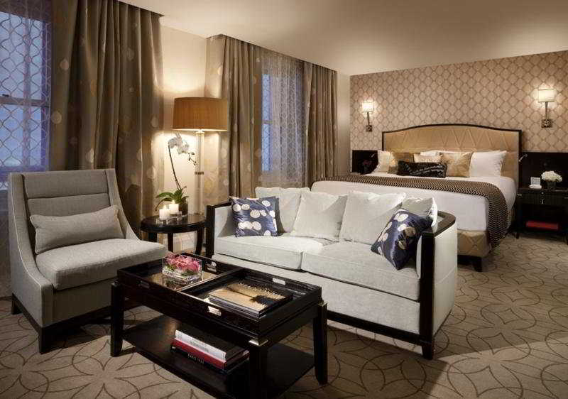 Double Deluxe King Bed