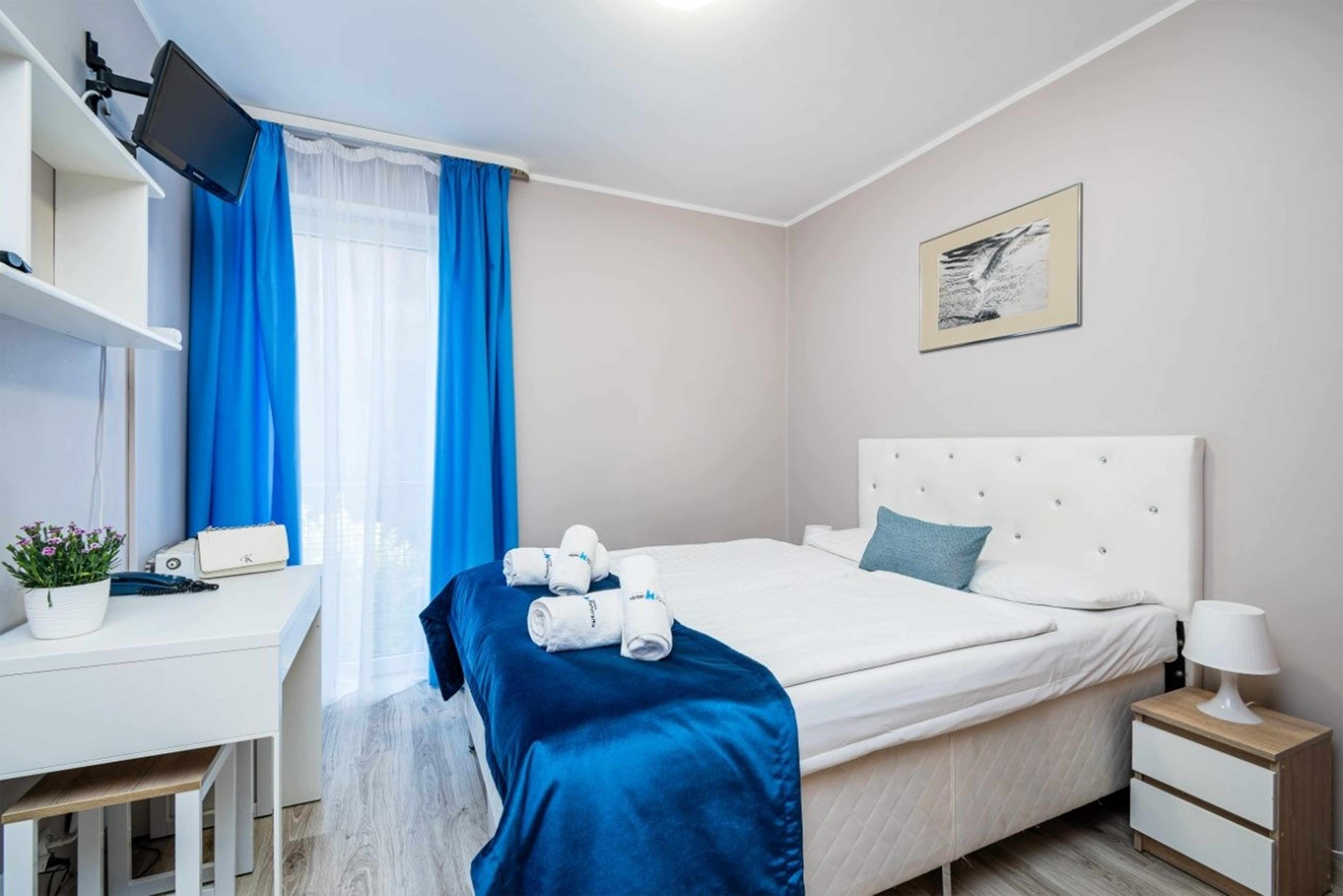 Double or Twin Standard