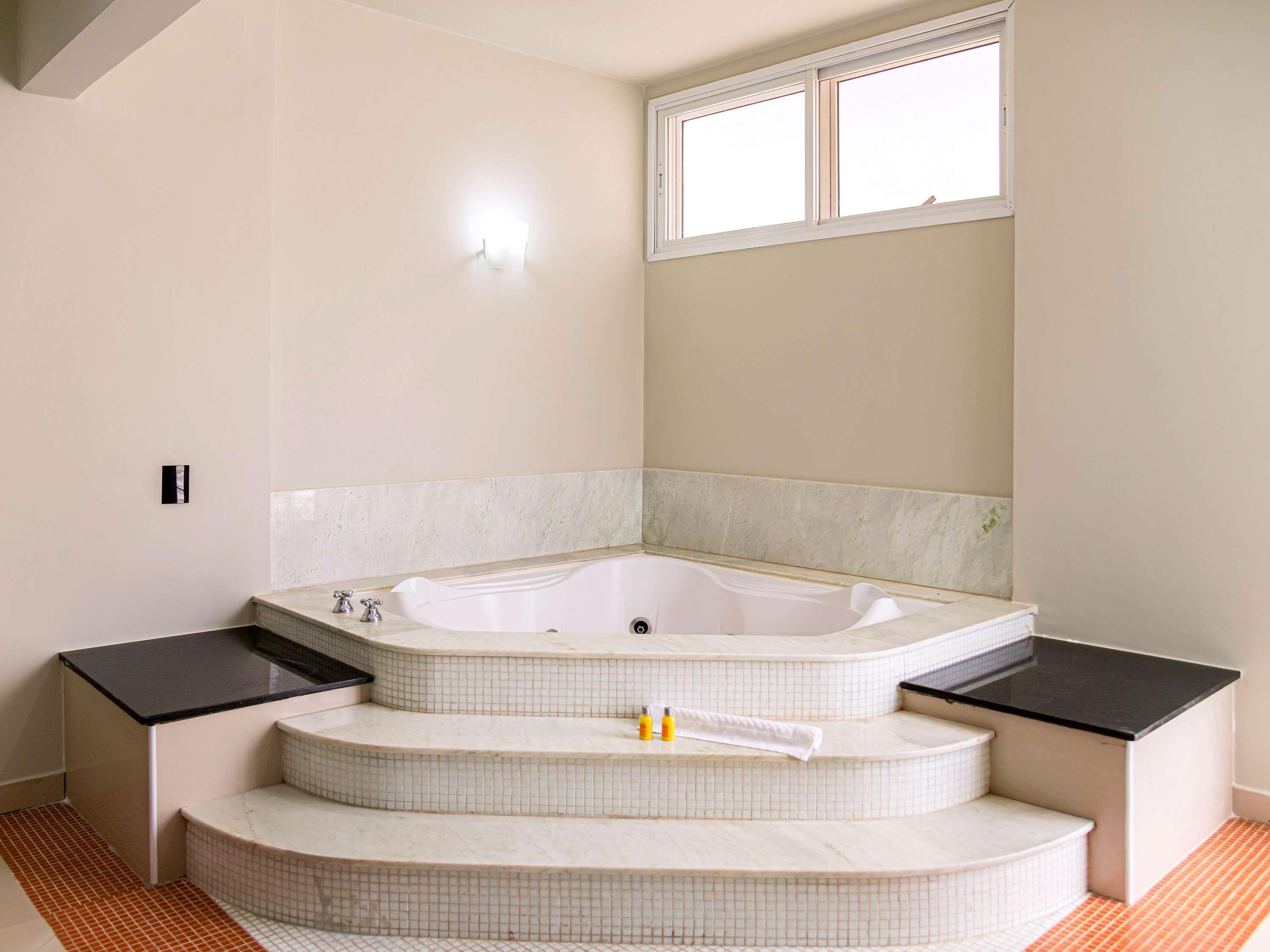 Junior Suite King Size Bed