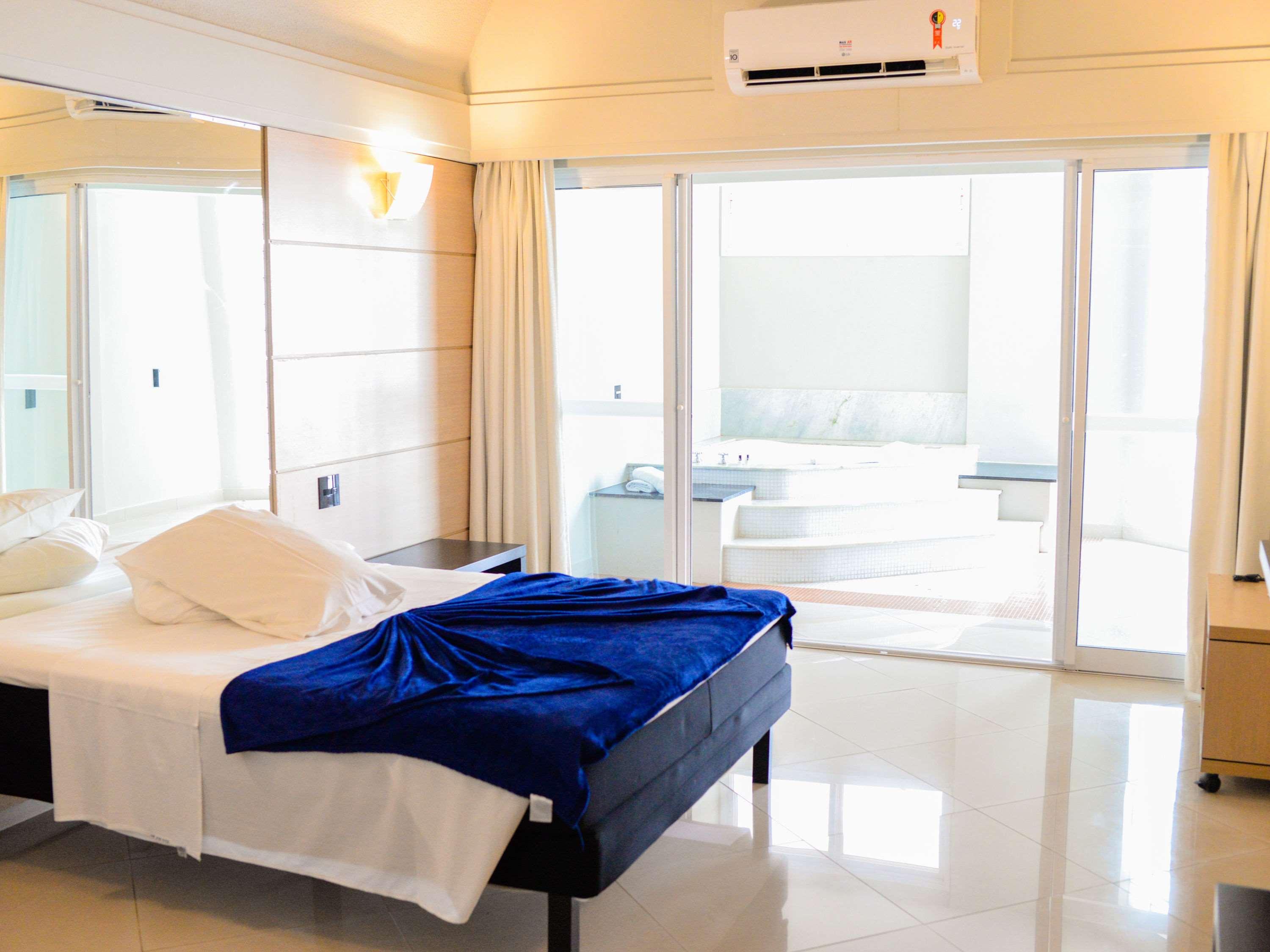 Junior Suite King Size Bed