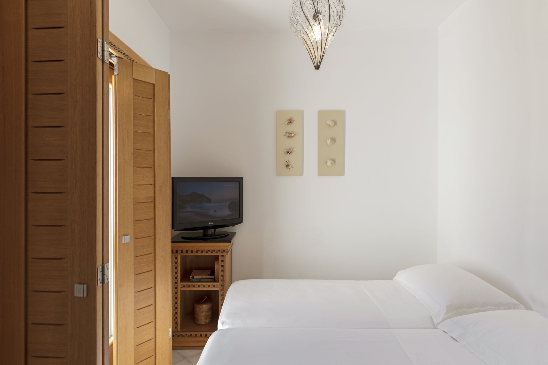 Family Room Garden View