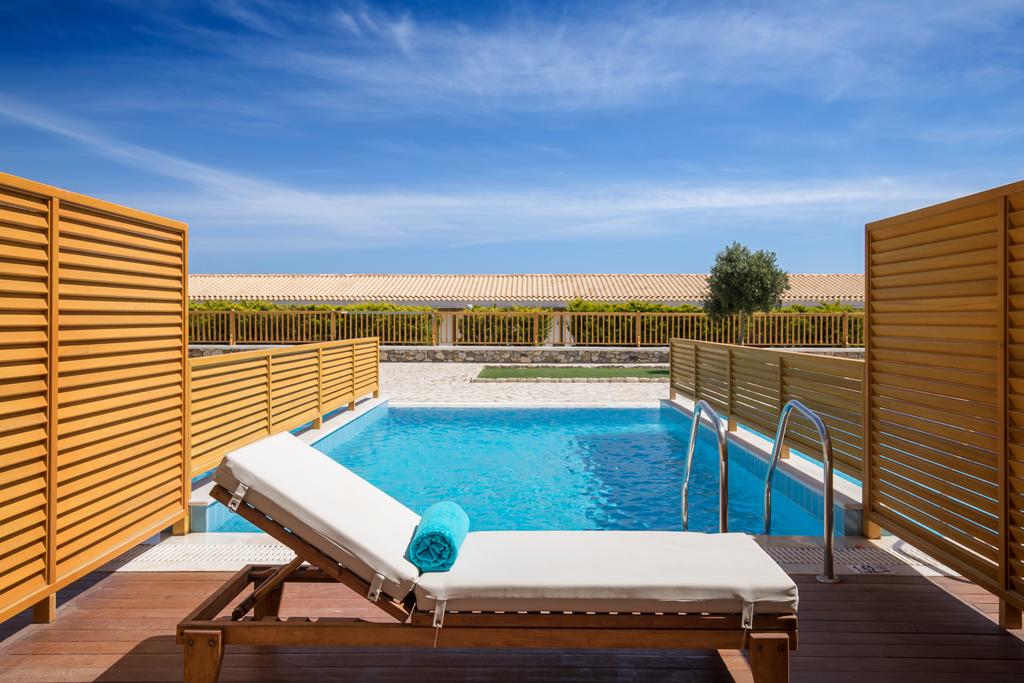 Double or Twin with Private Pool