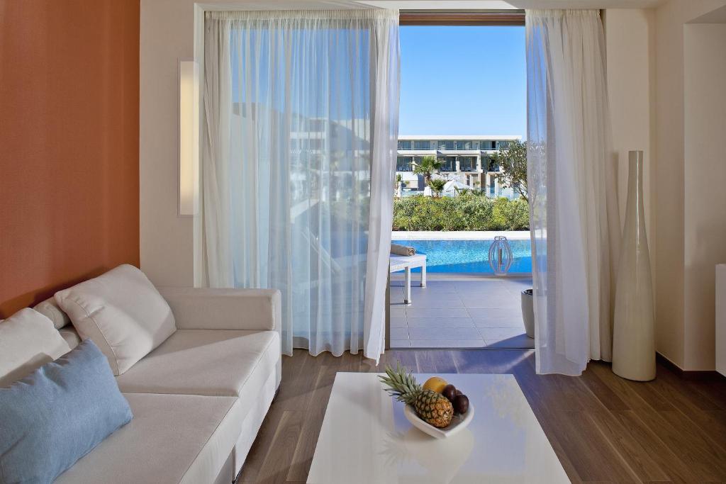 Suite Deluxe with Private Pool