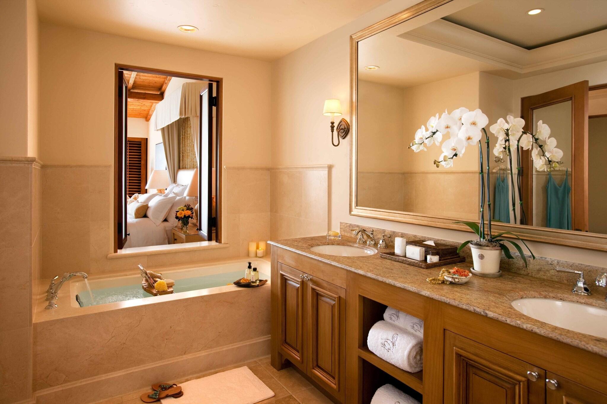 Bungalow Garden View King Bed