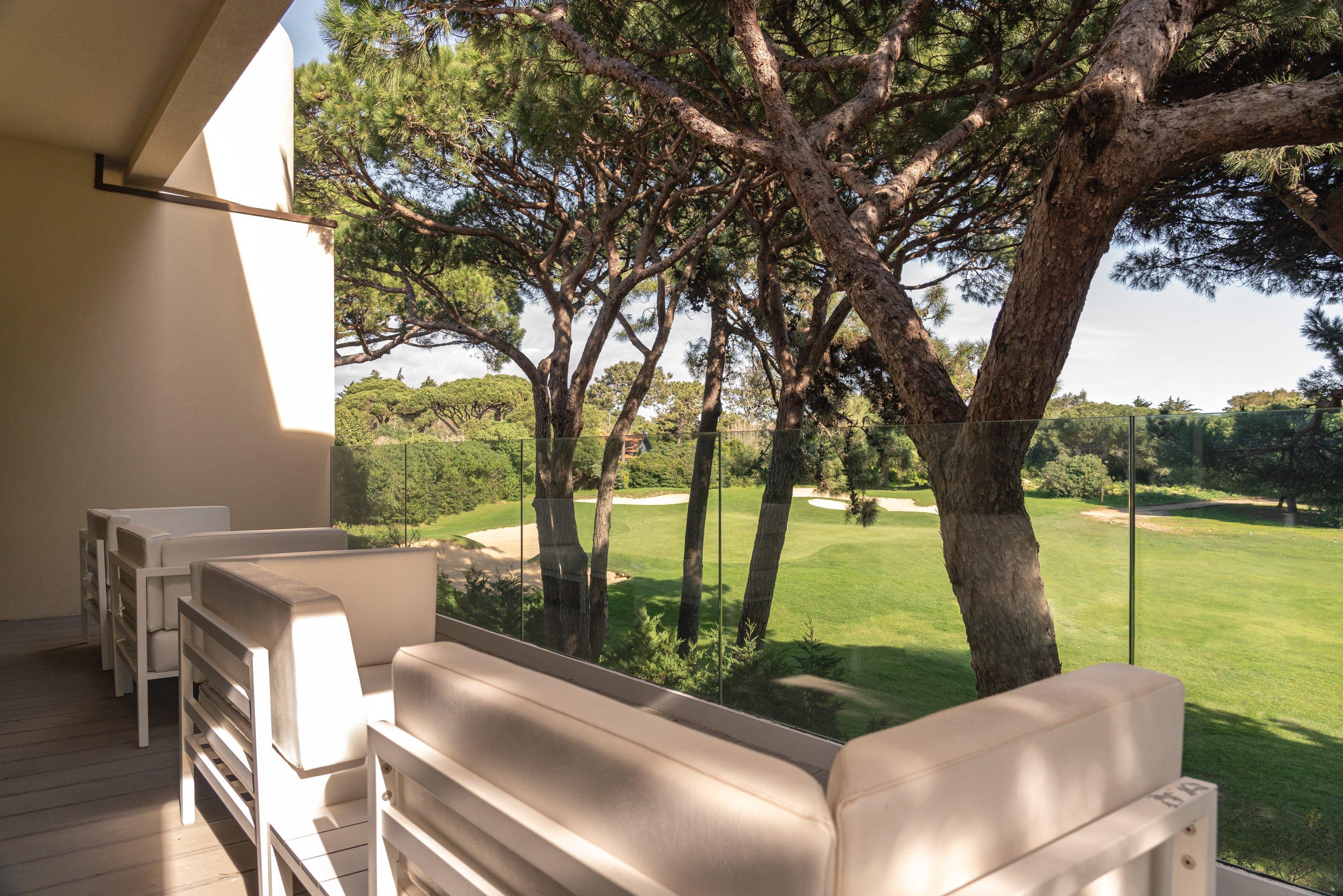 Family Room King Size Bed