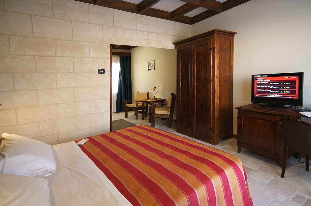 Double Single Executive