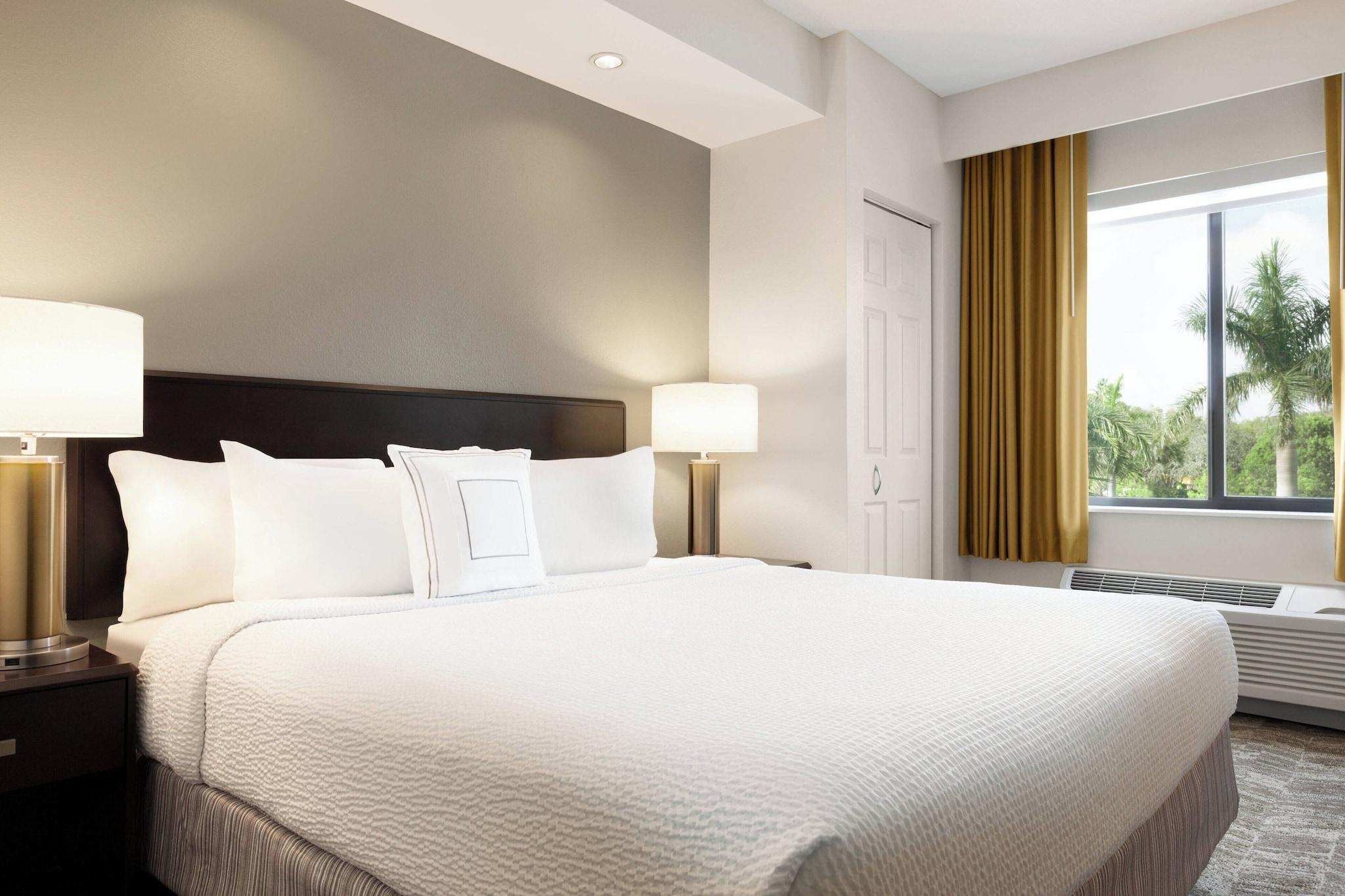 Studio King Size Bed