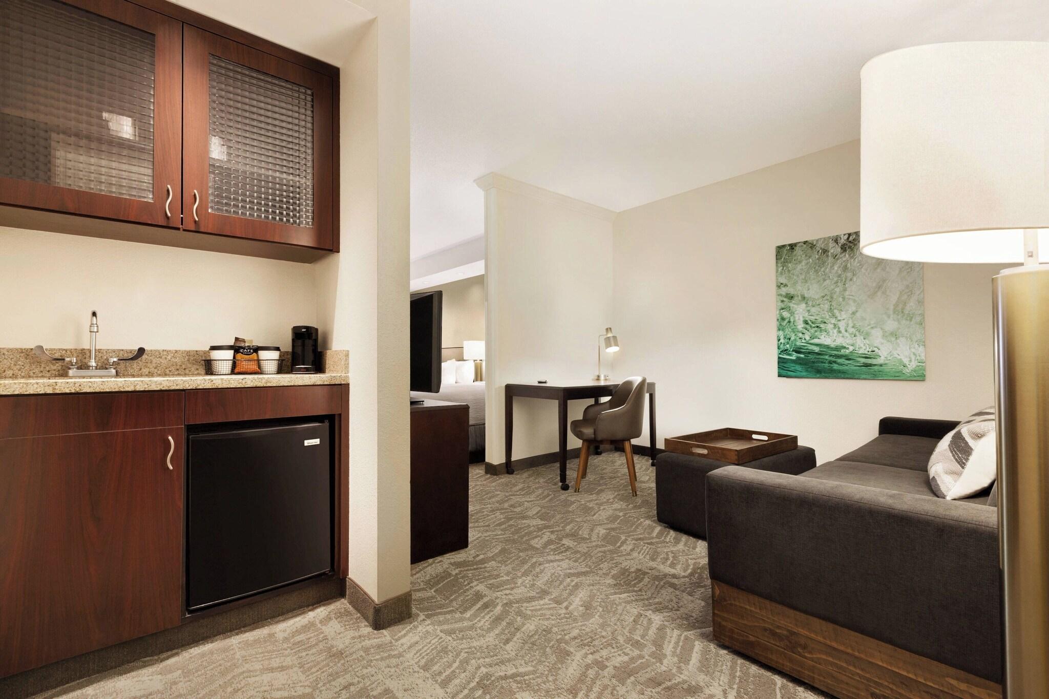 Studio Accessible-two Queen Beds