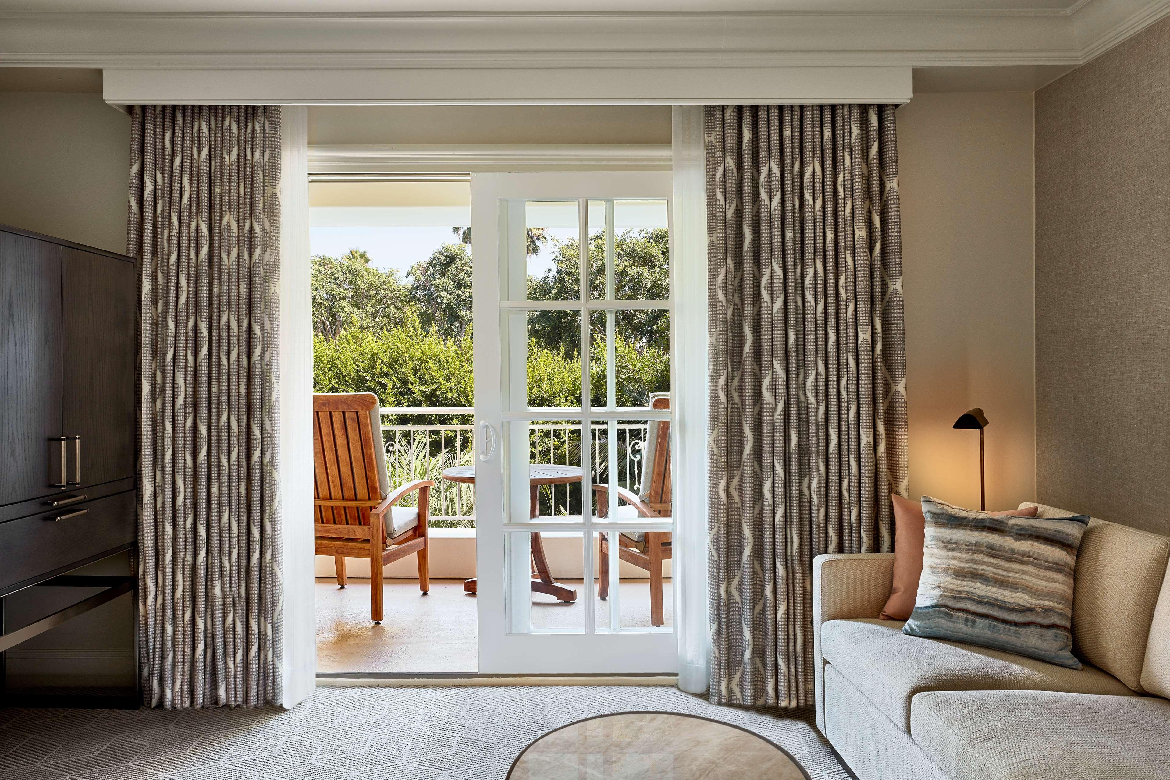 Double Garden View King Bed