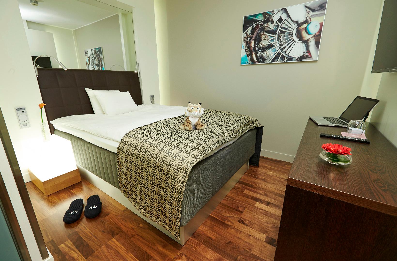 Double Queen Size Bed