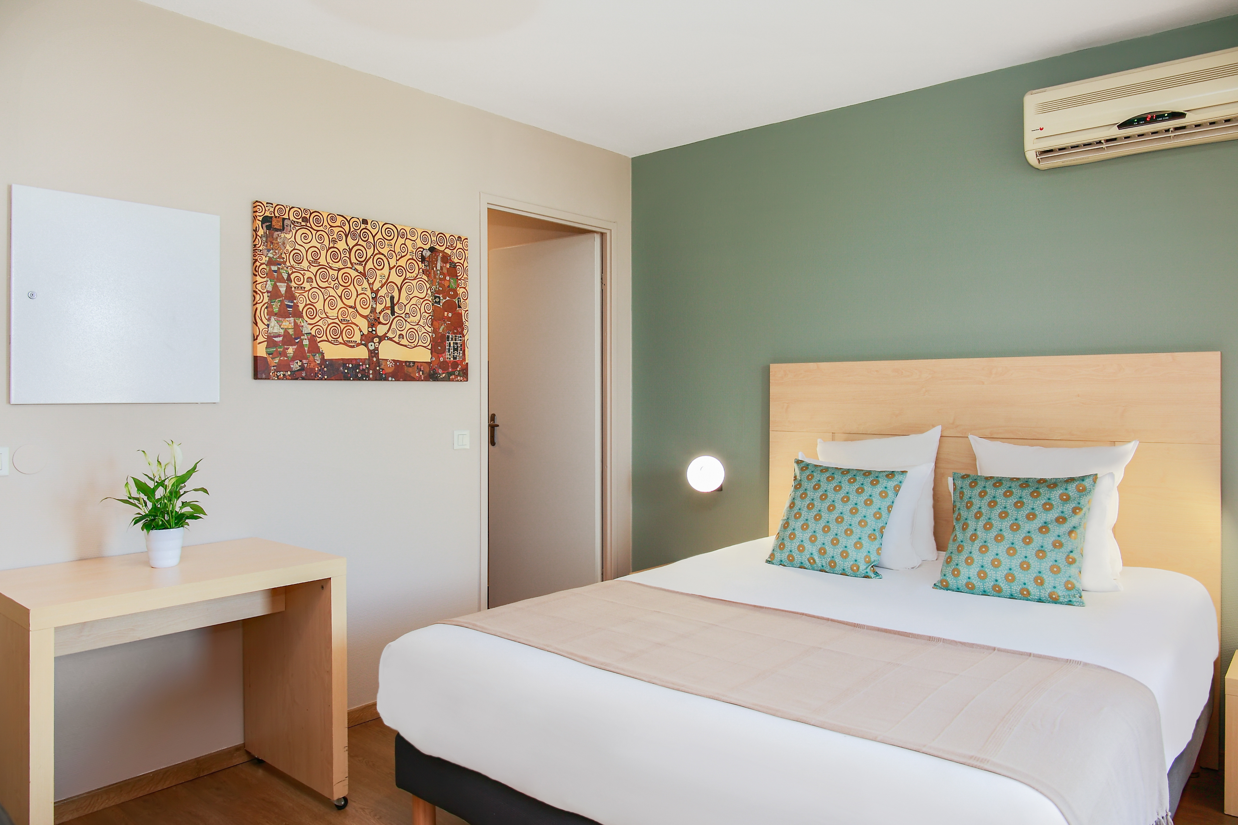 Double or Twin Standard