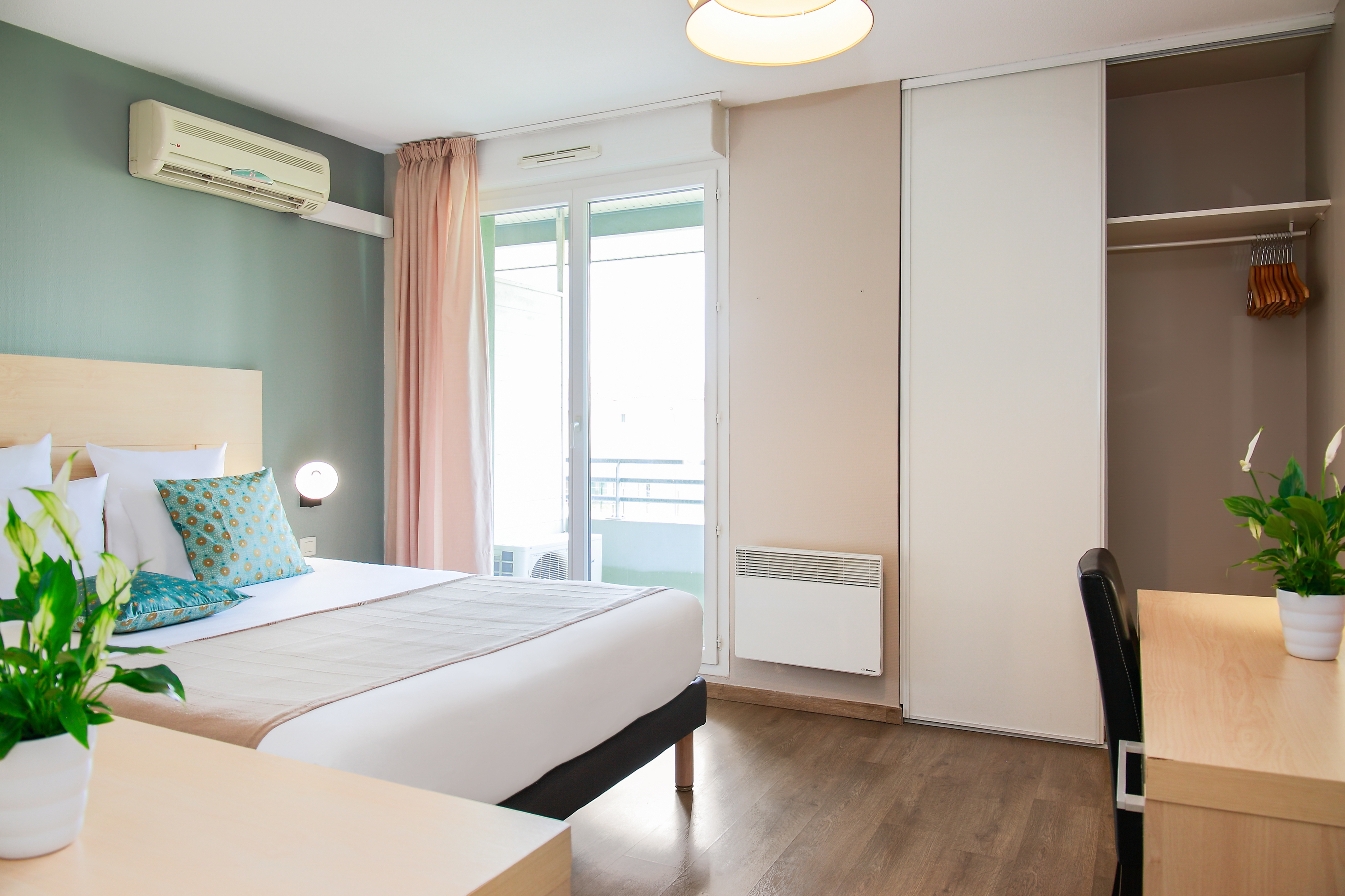 Double or Twin Standard