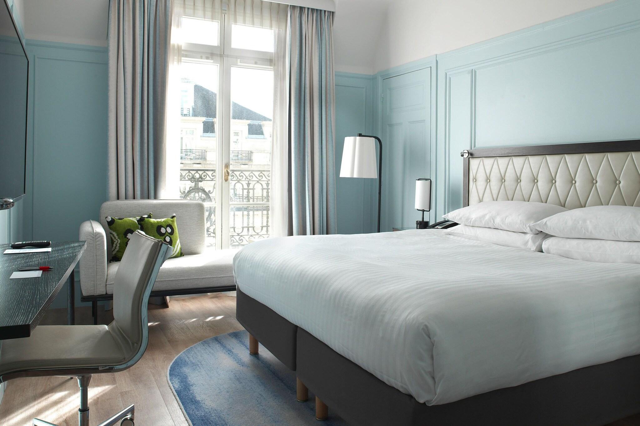 Double Superior King Bed