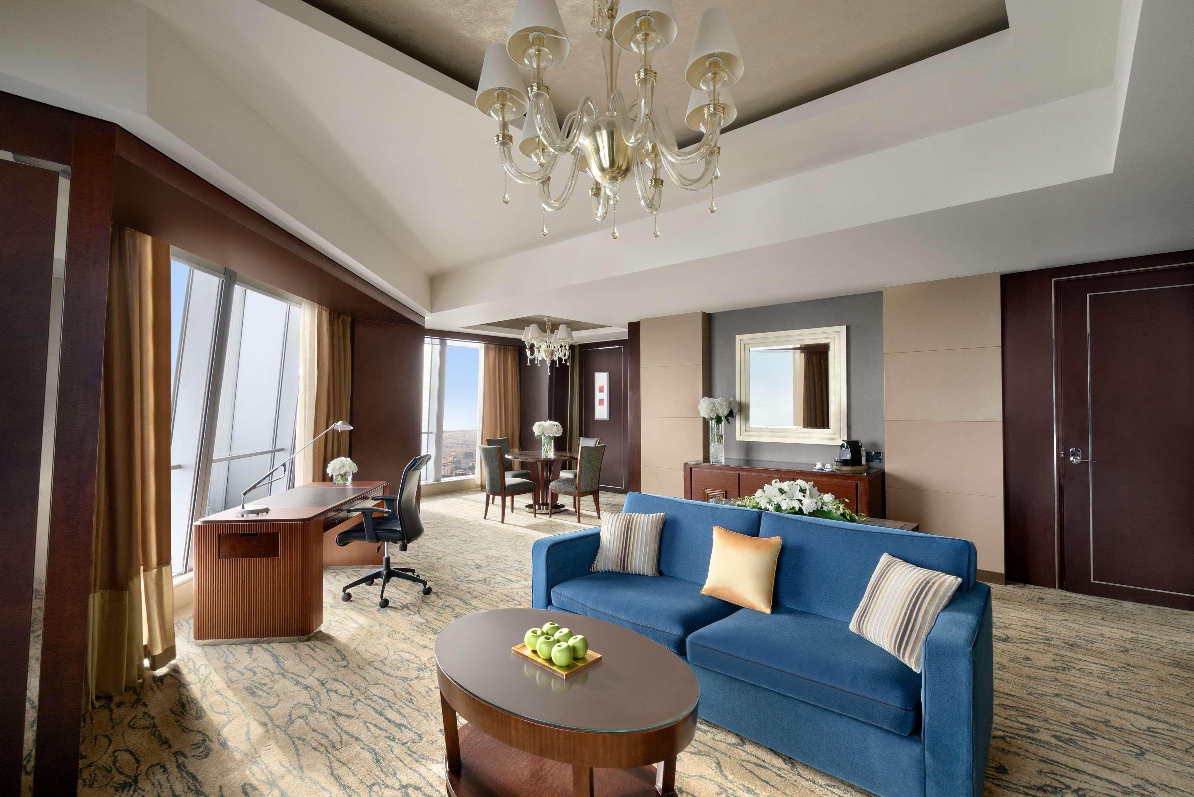 Suite Premier King Bed