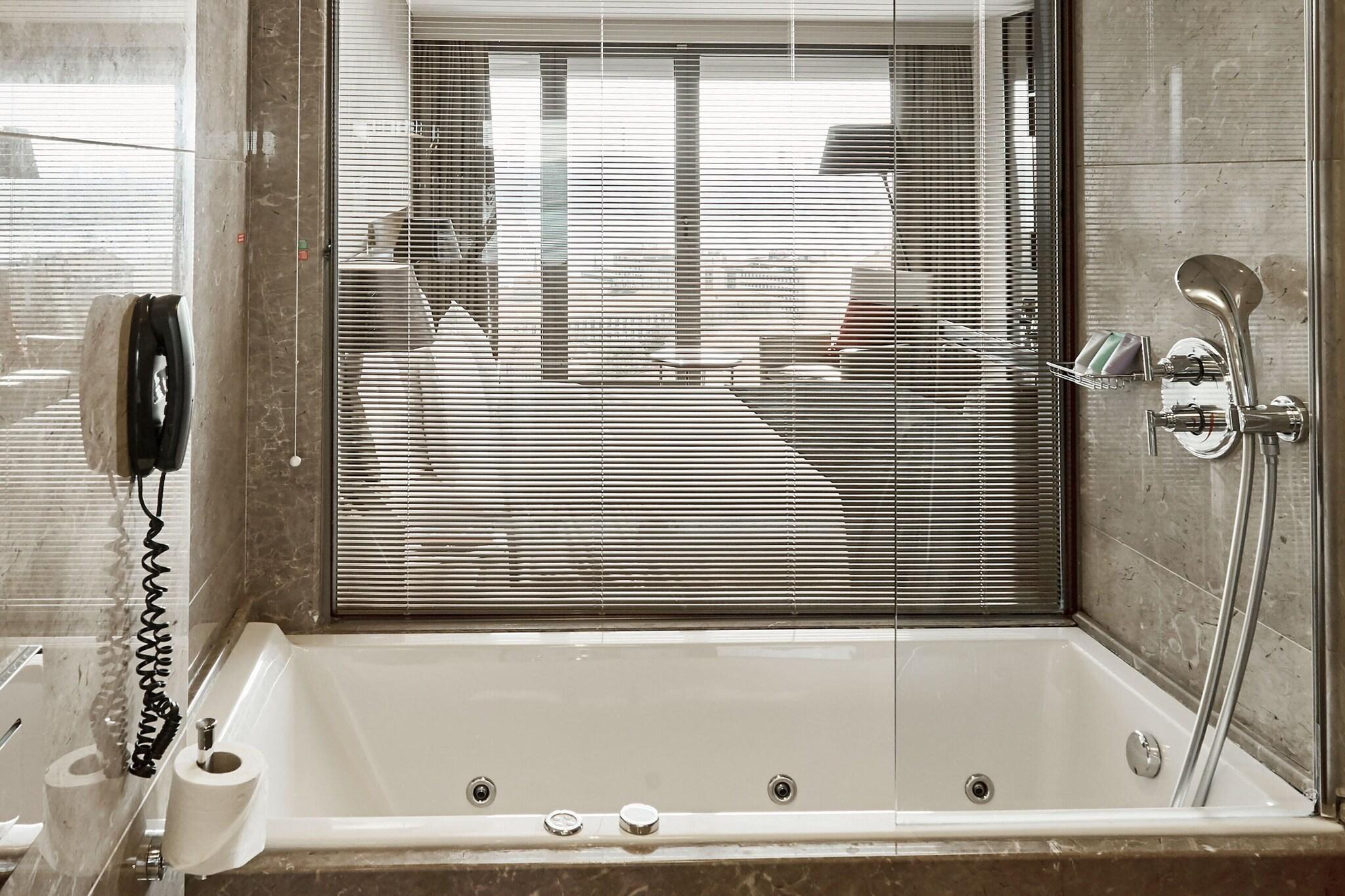 Suite with Double Bed