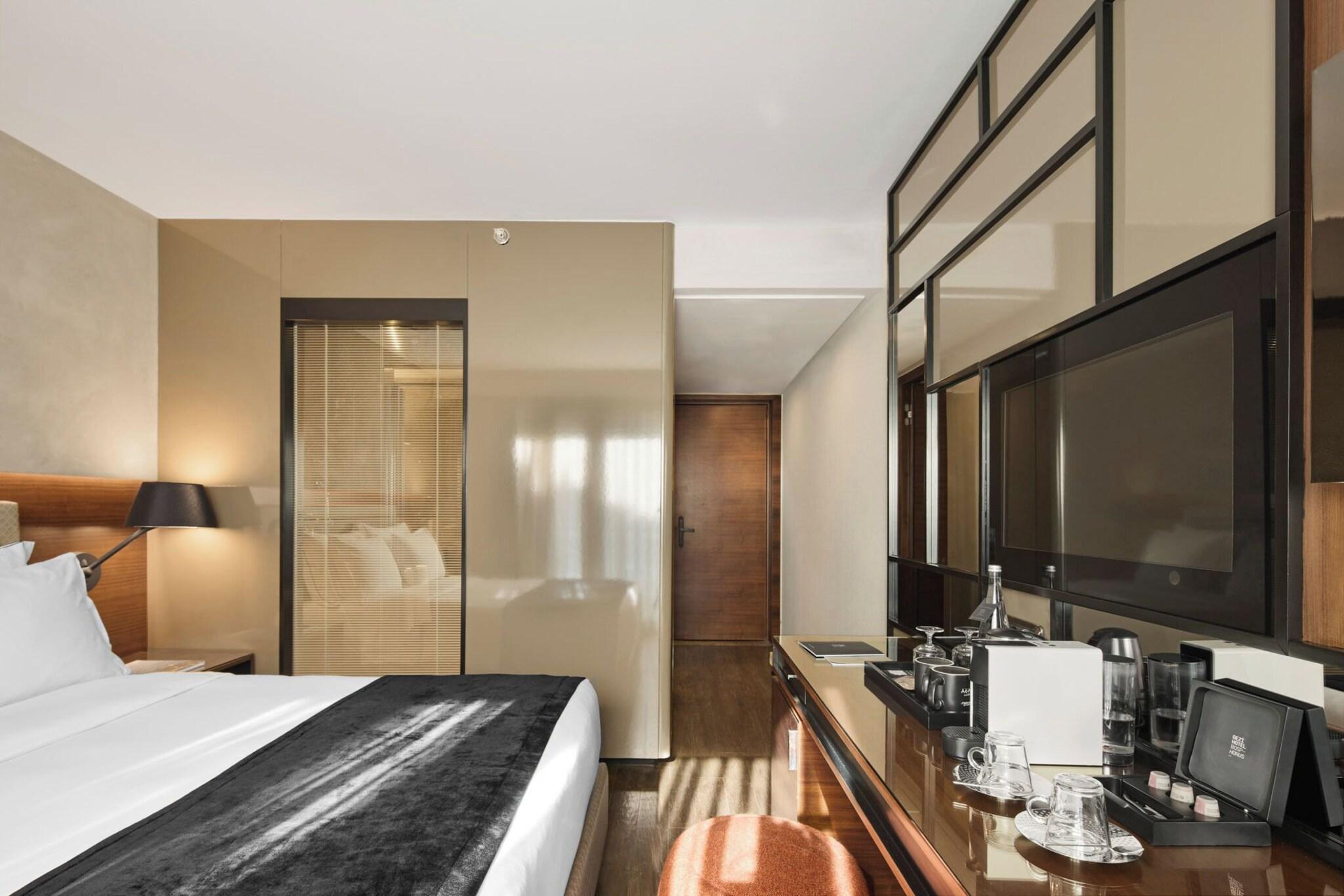 Double Deluxe with Views