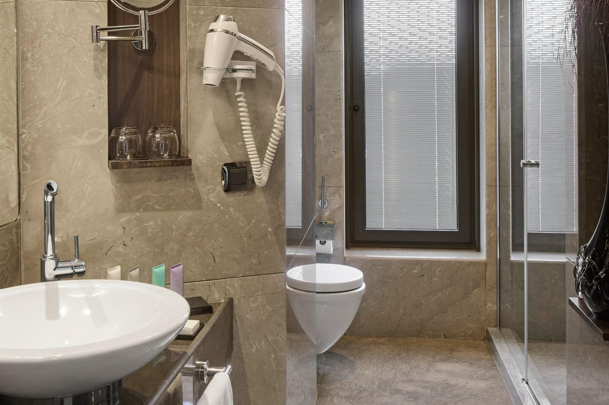 Suite One Bedroom with Views