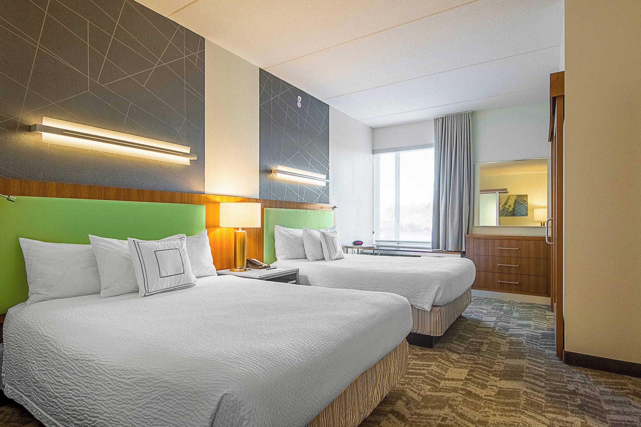 Suite Two Queen Beds