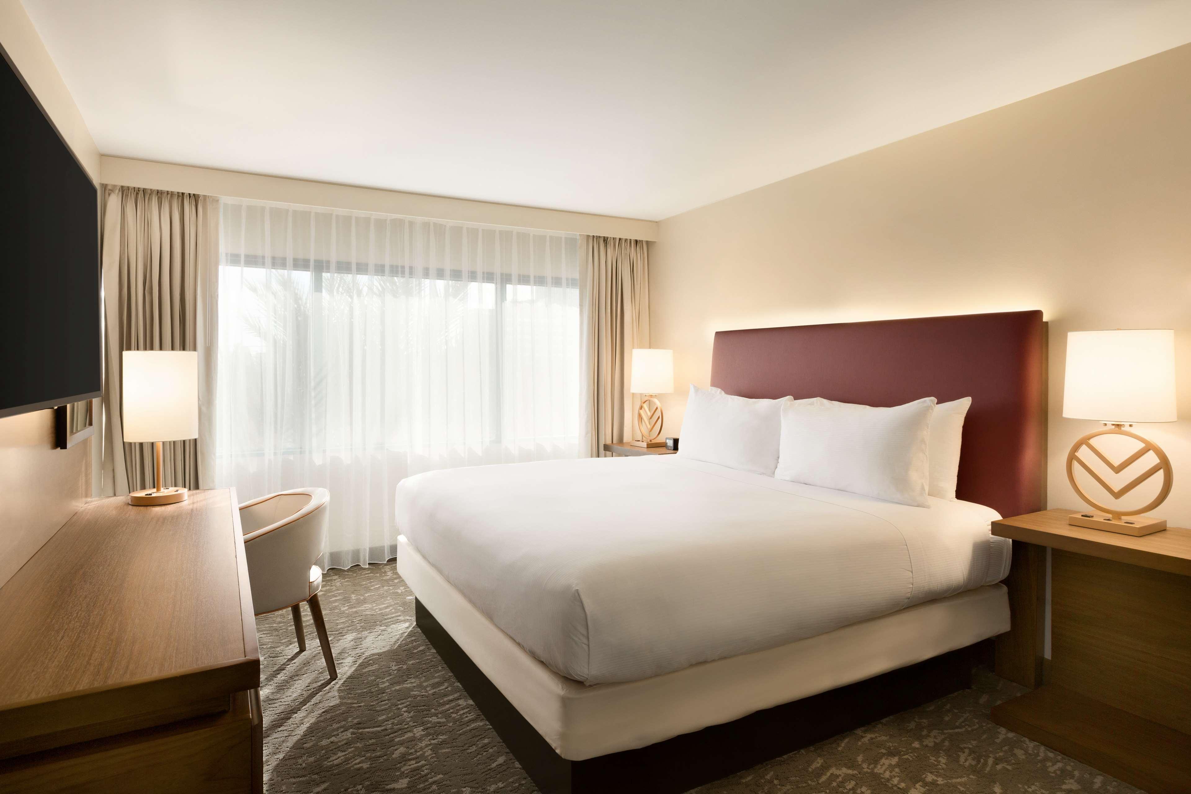 Suite King Bed One Bedroom 