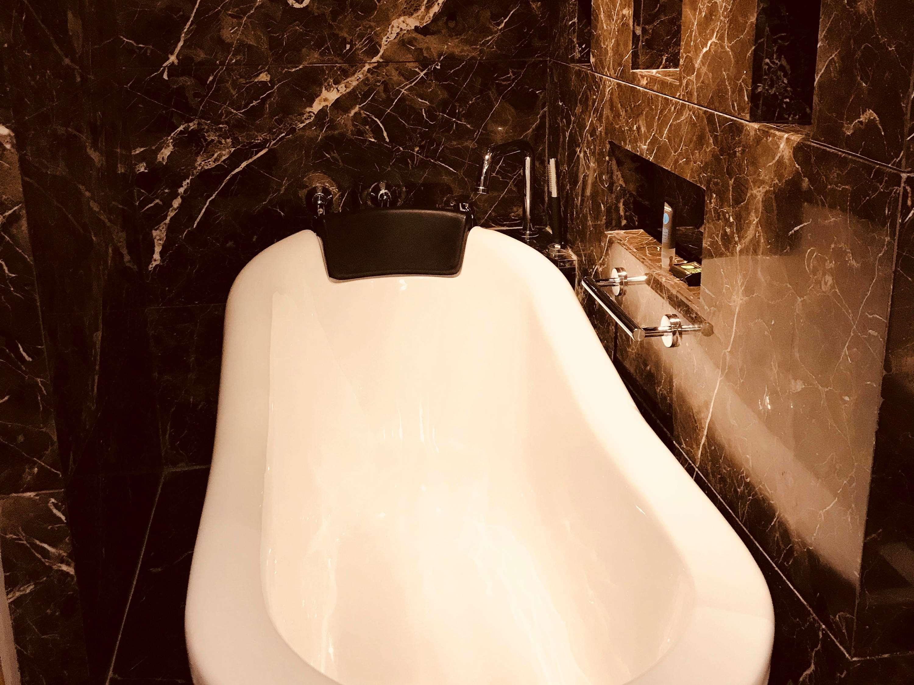 Suite Ocean View King Bed