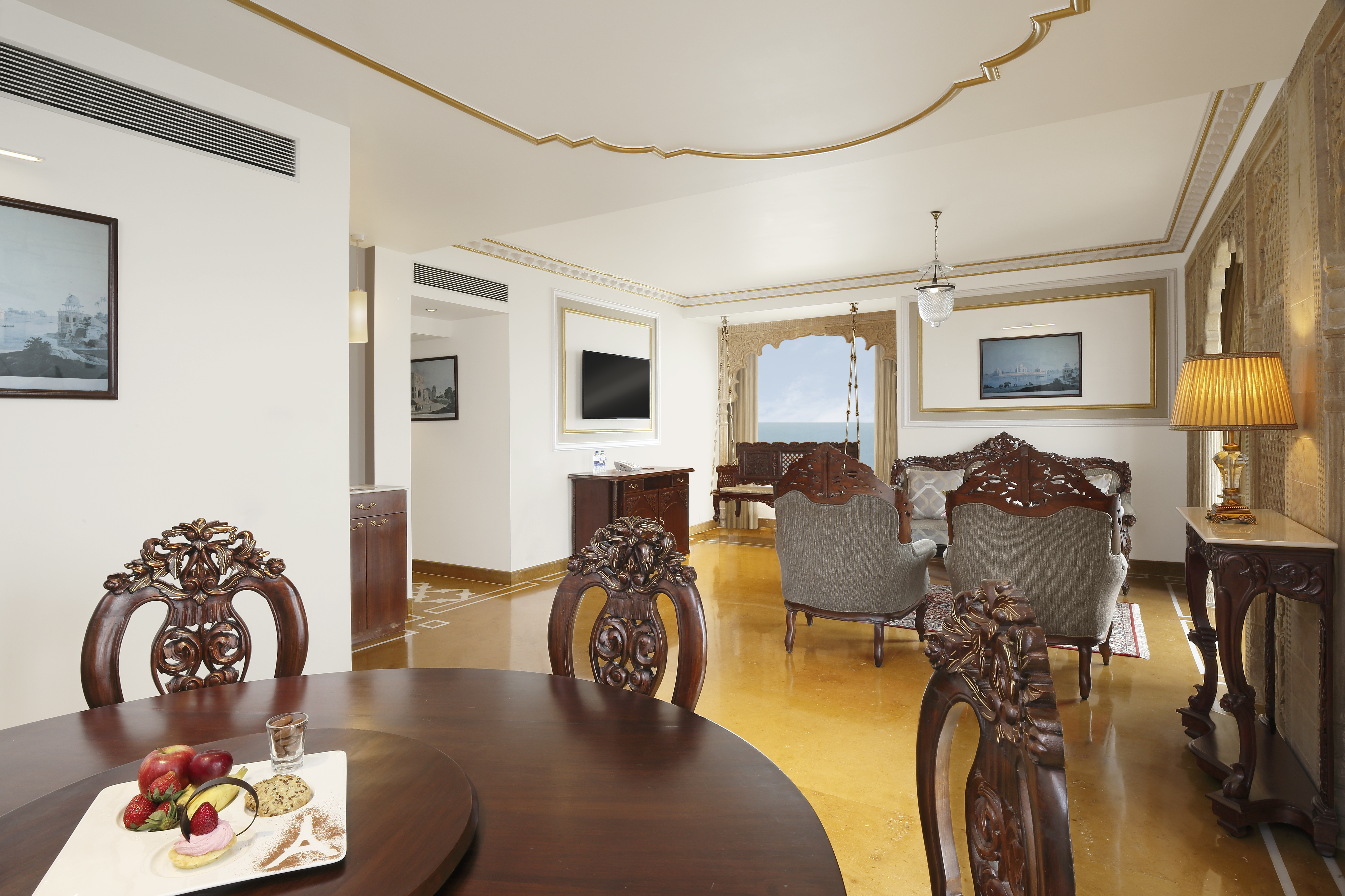 Suite Ocean View King Bed