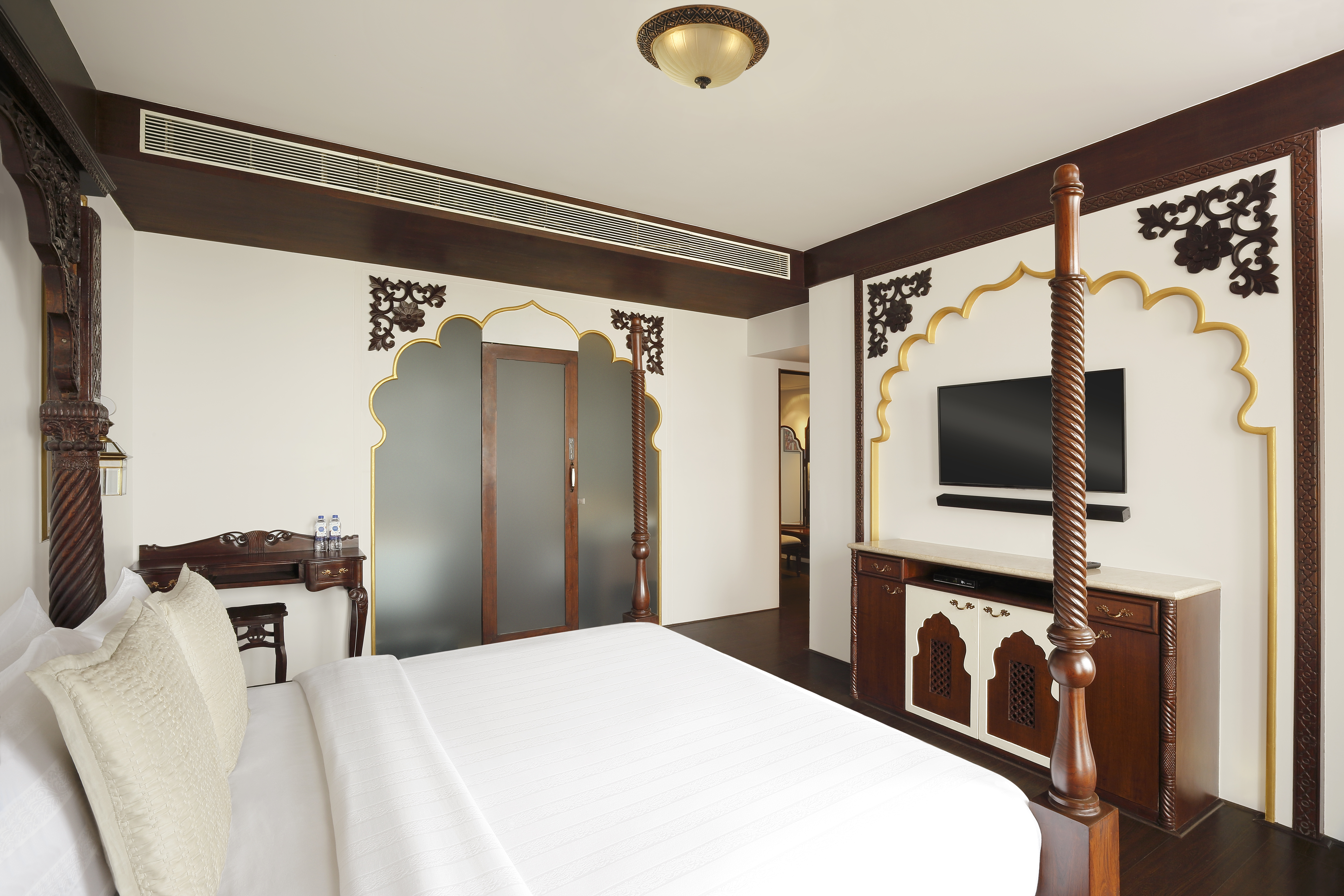 Suite Ocean View King Bed