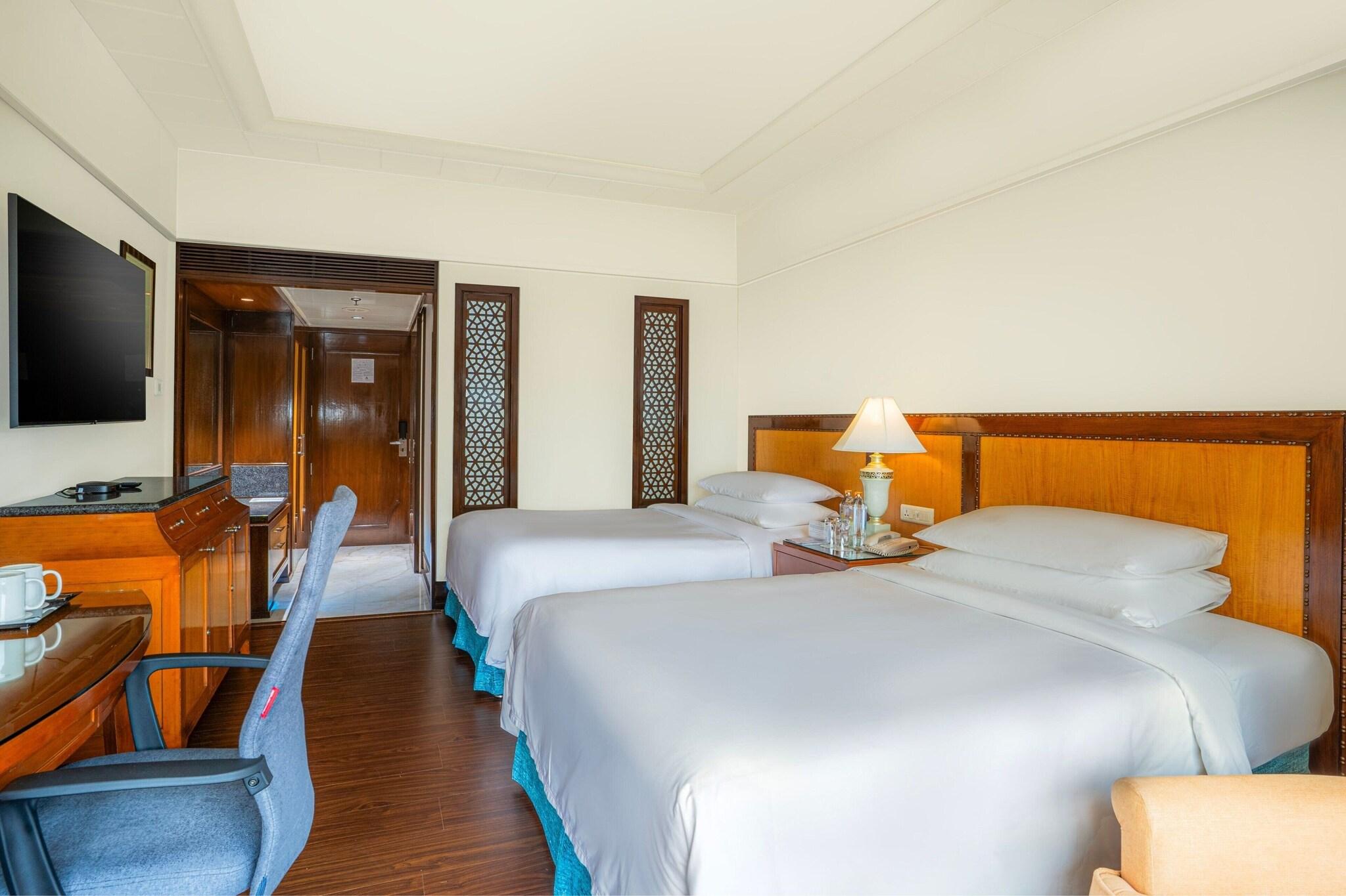 Double King Size Bed