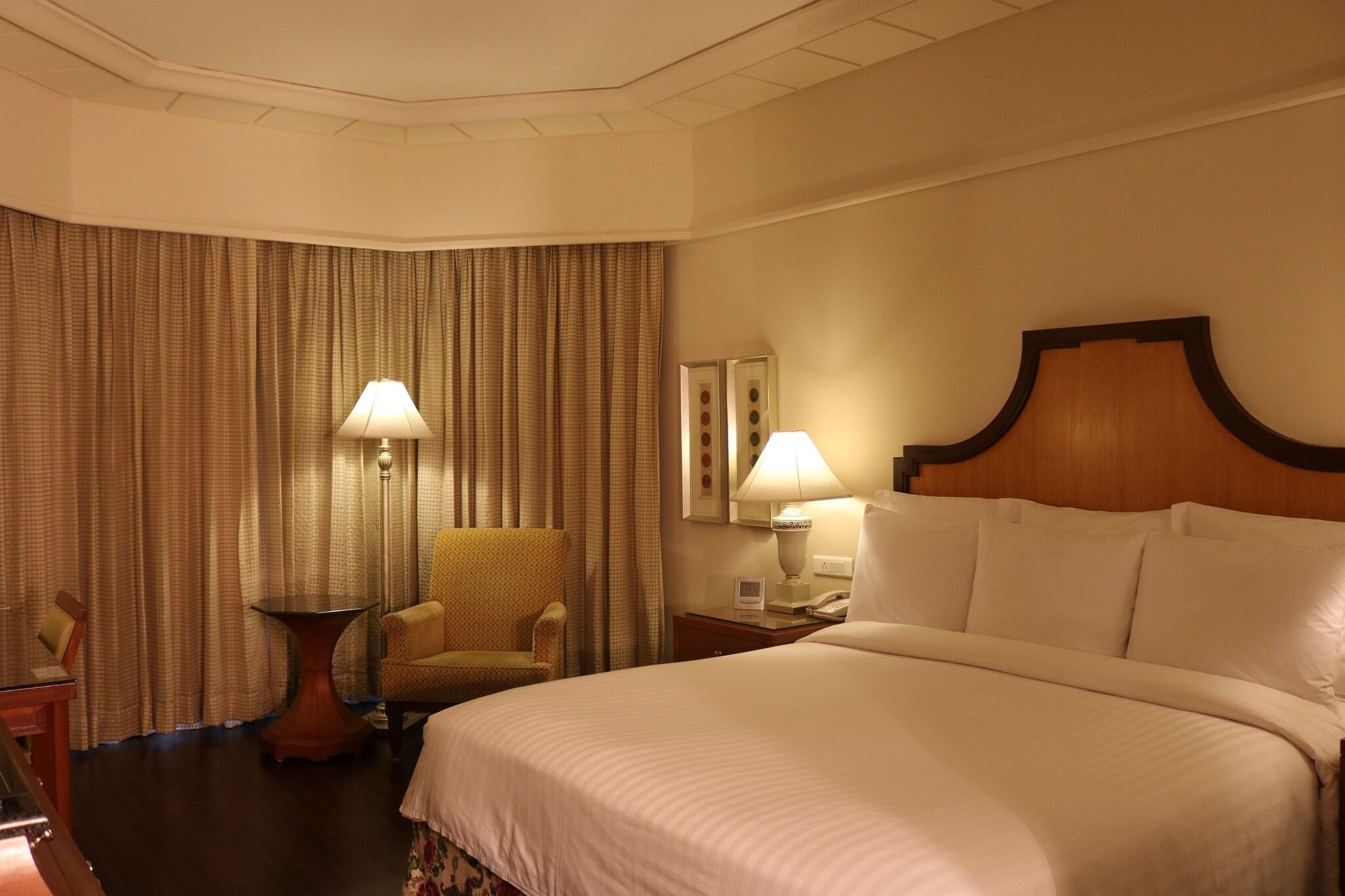 Double Executive King Bed