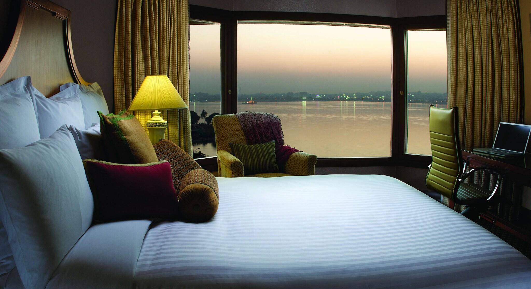 Double Executive King Bed