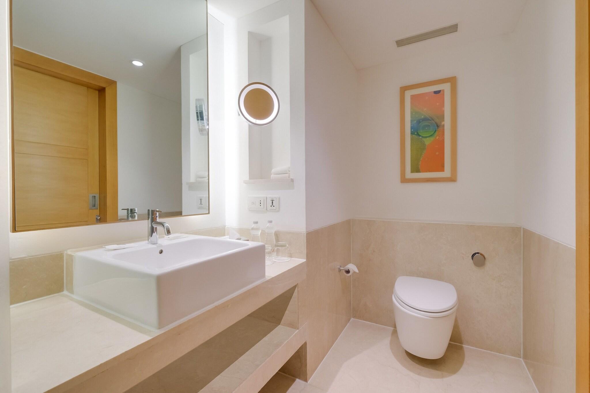 Double Pool View King Bed