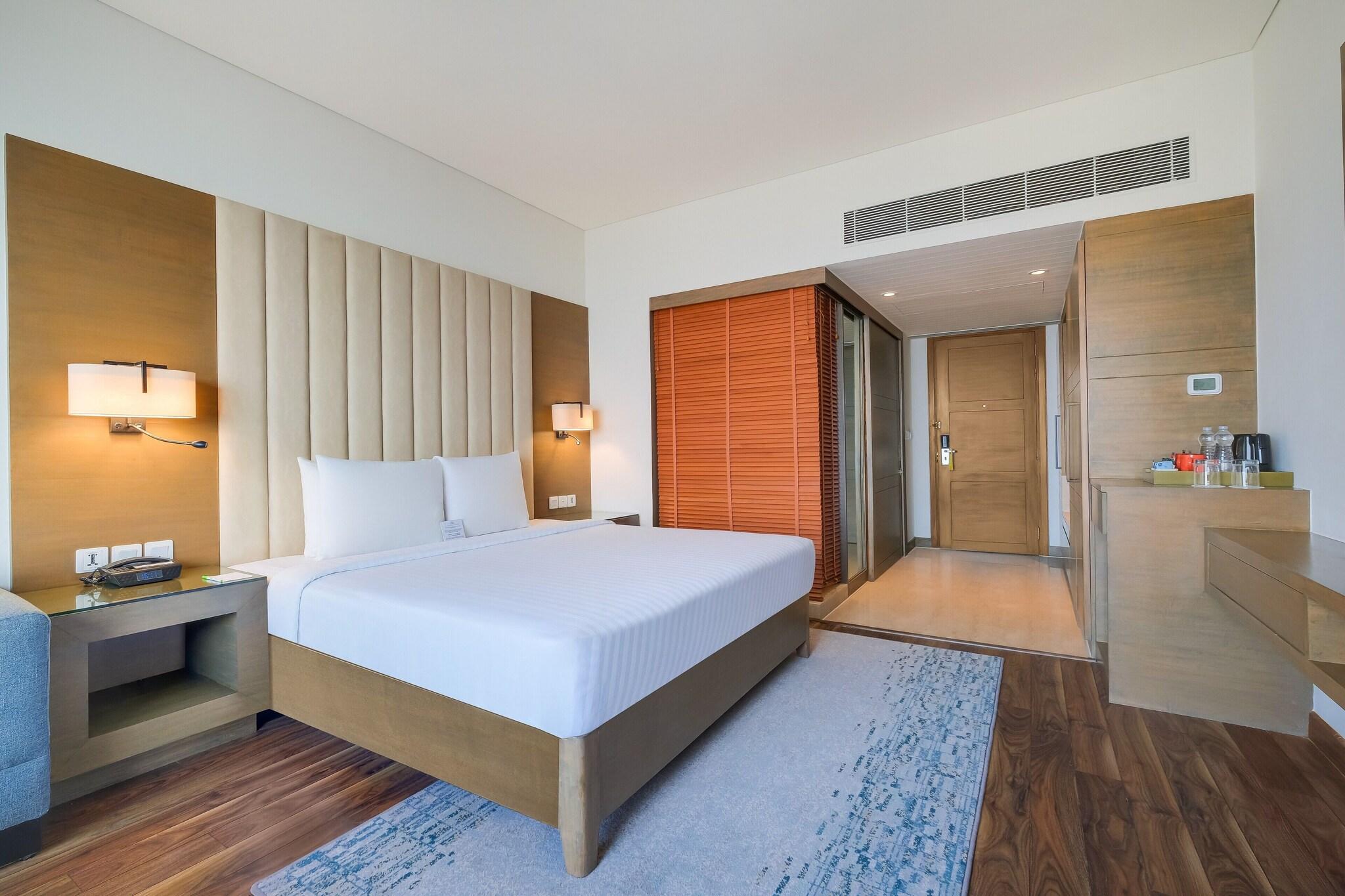 Double Club King Bed