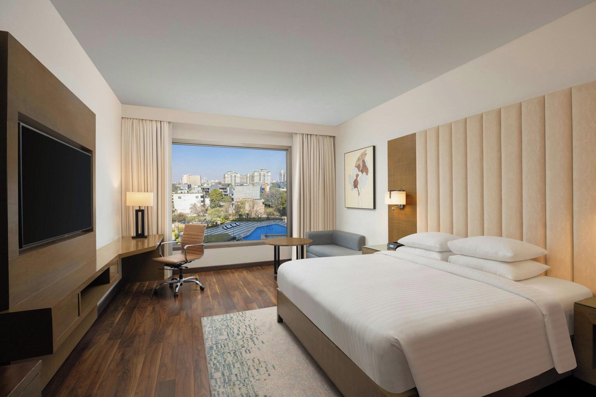 Double King Bed Non Smoking