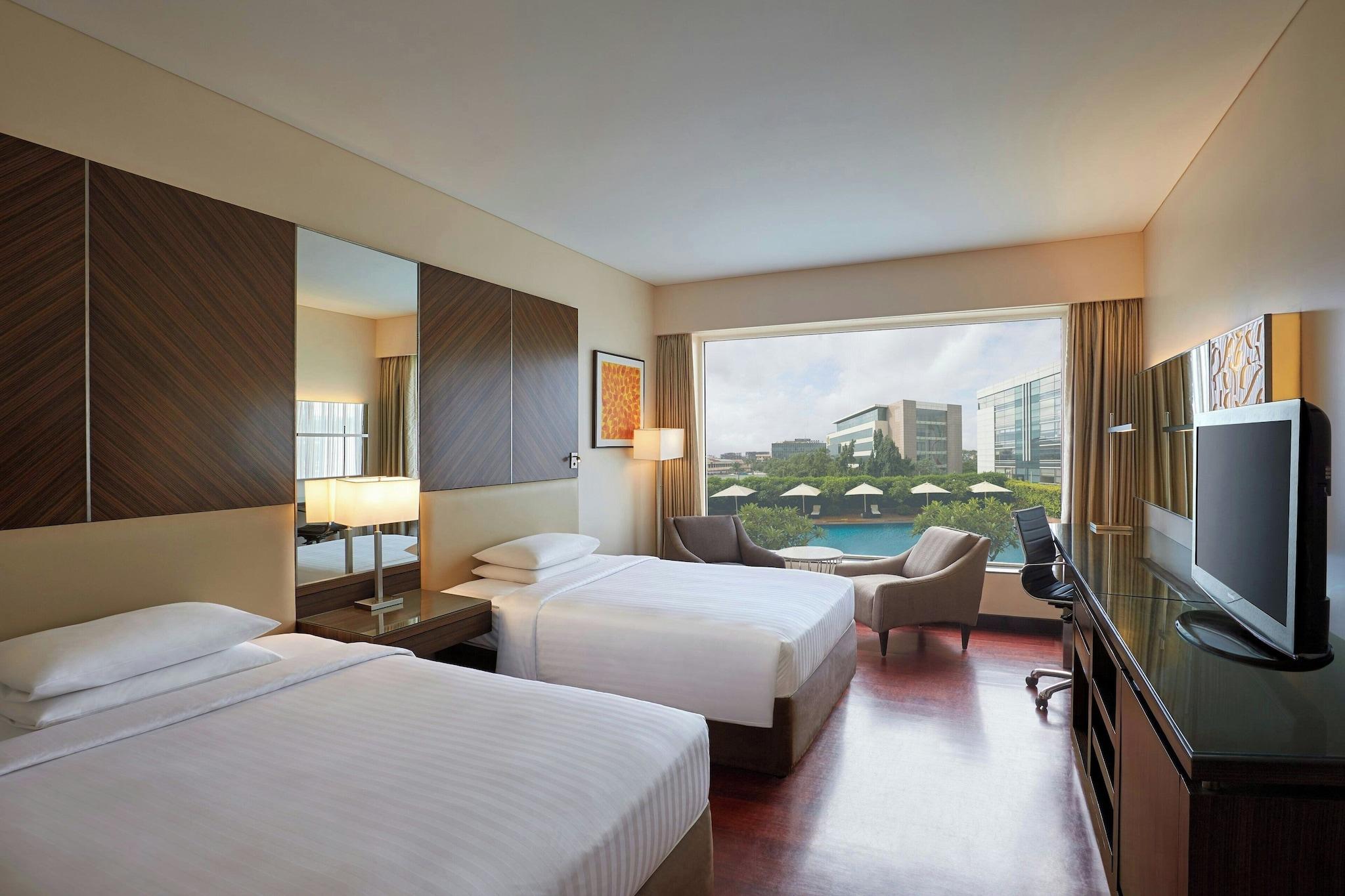 Twin Deluxe Pool View