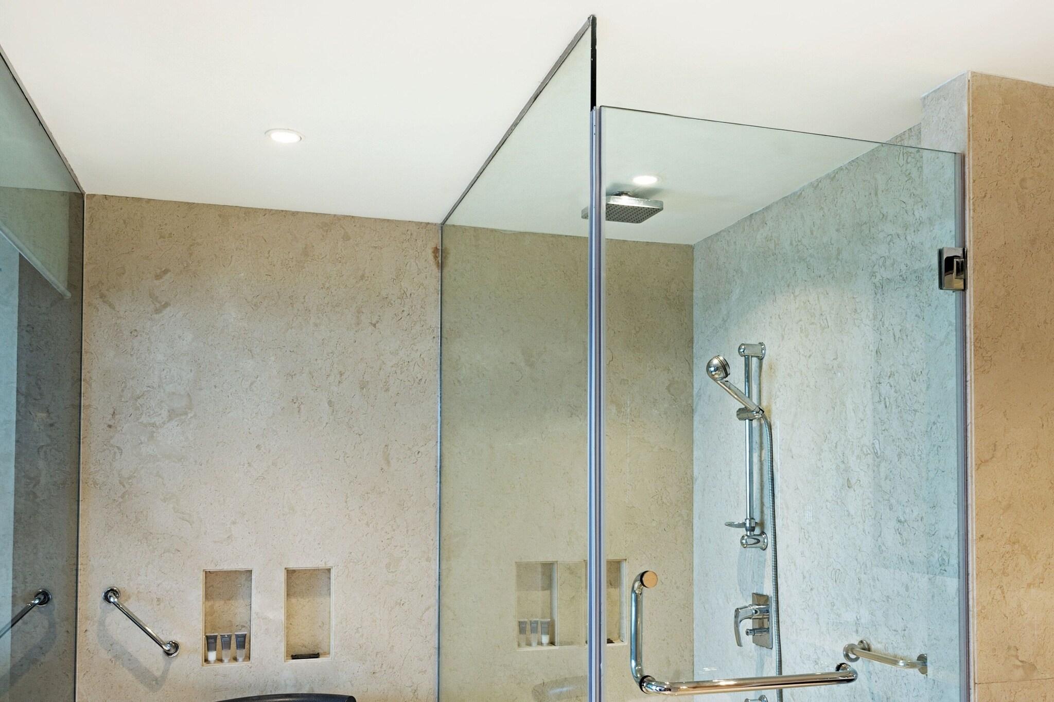 Junior Suite King Bed One Bedroom 