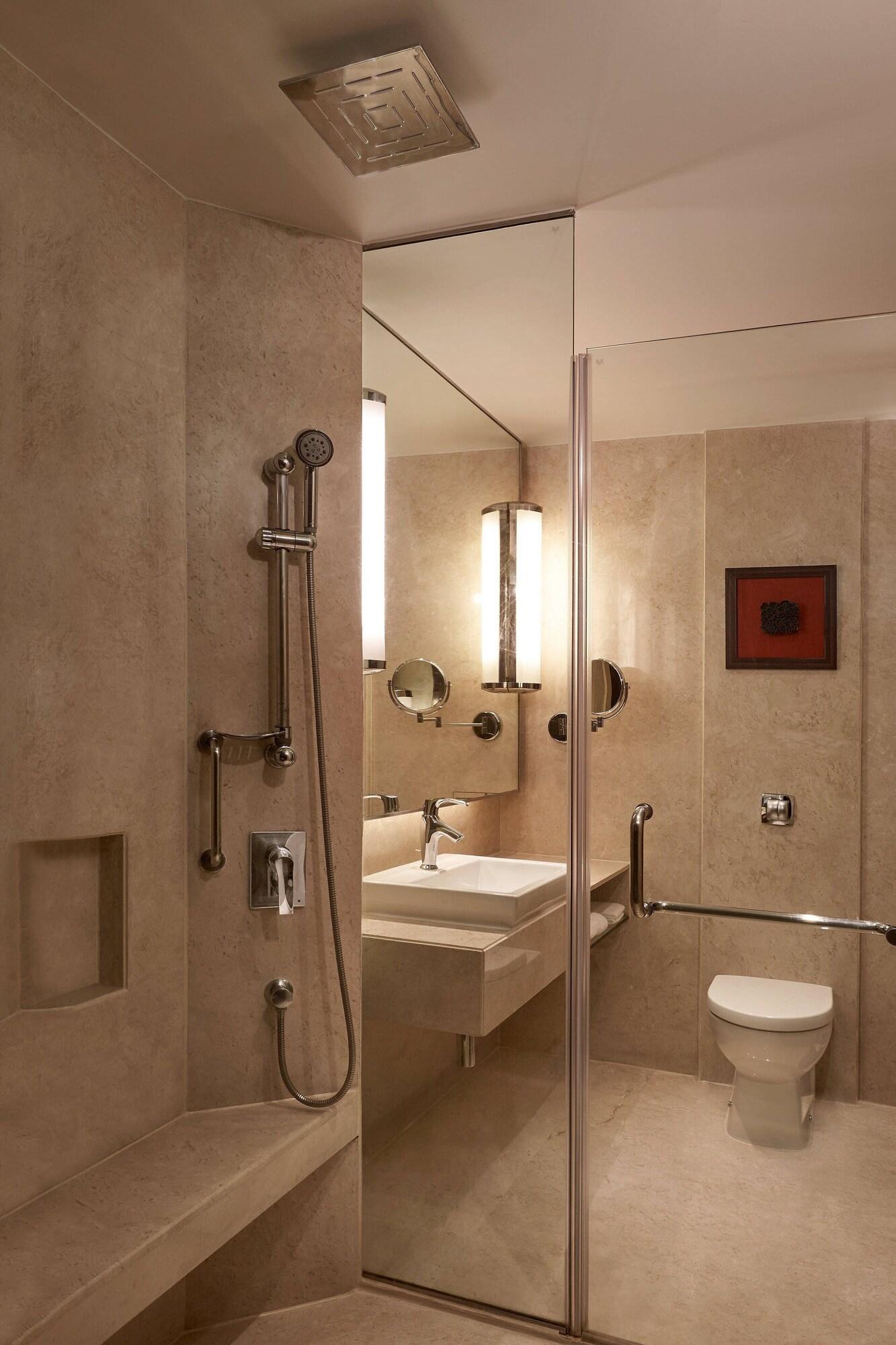 Double Pool View King Bed