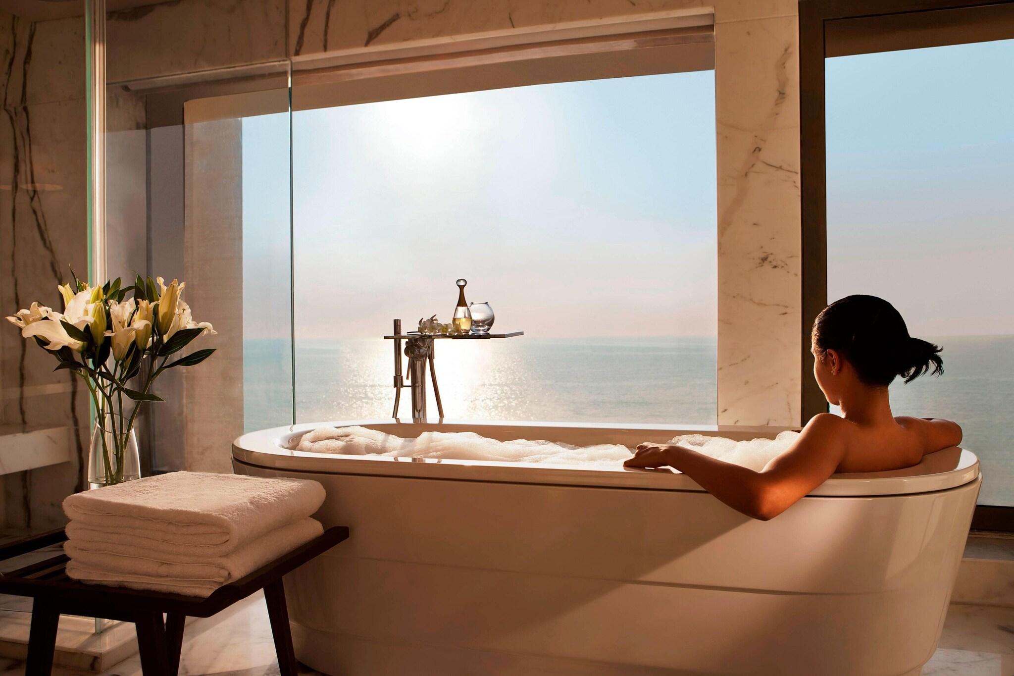 Junior Suite Executive King Bed