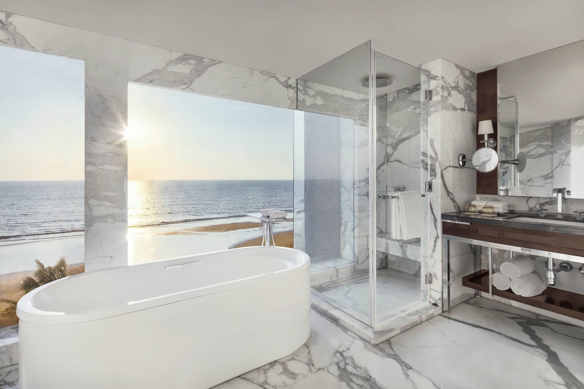 Suite King Size Bed