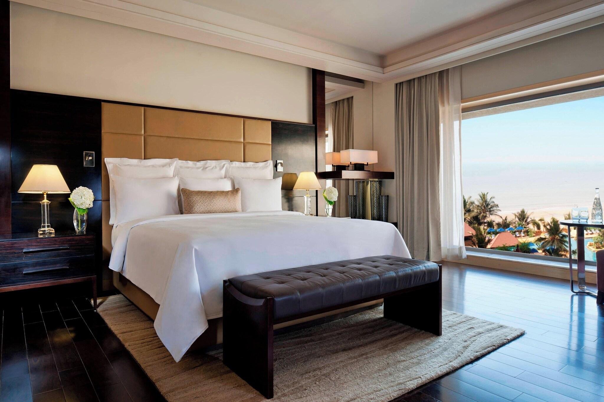 Suite King Size Bed